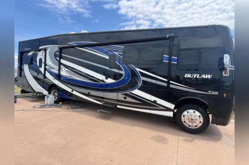 2020 Thor Motor Coach OUTLAW 38KB in rockingham VT