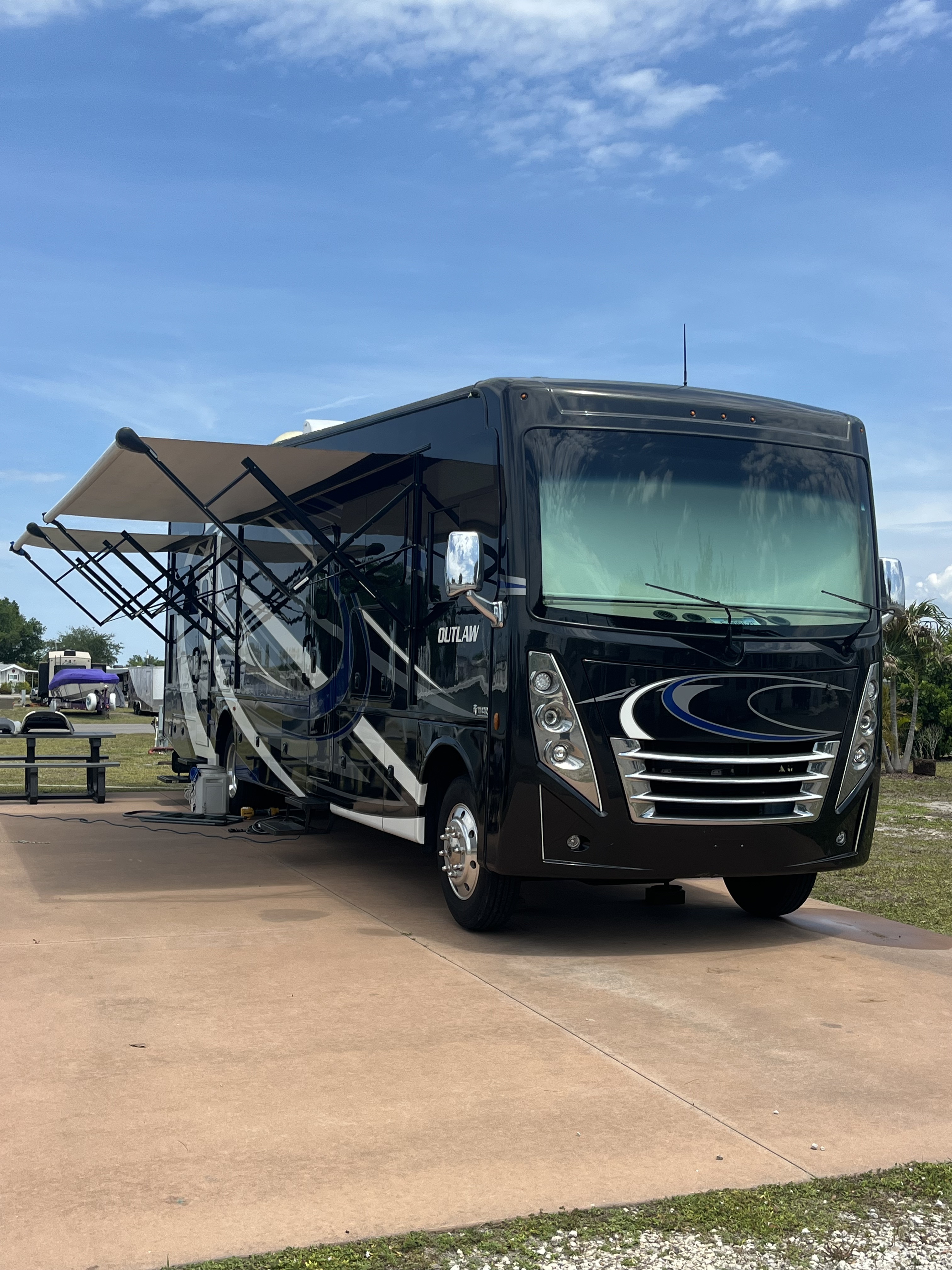2020 Thor Motor Coach OUTLAW 38KB RV