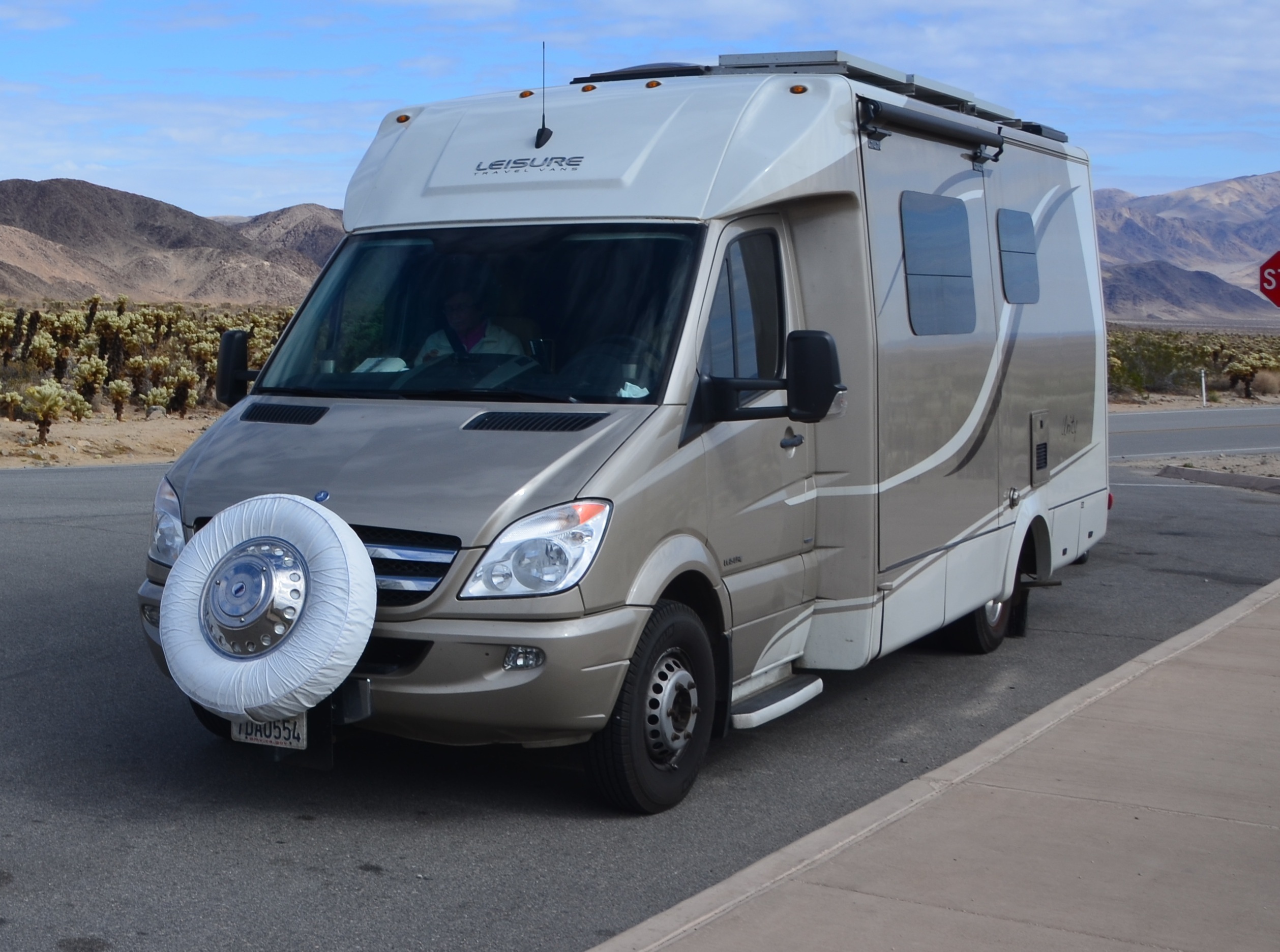 2014 Leisure Travel UNITY MB RV