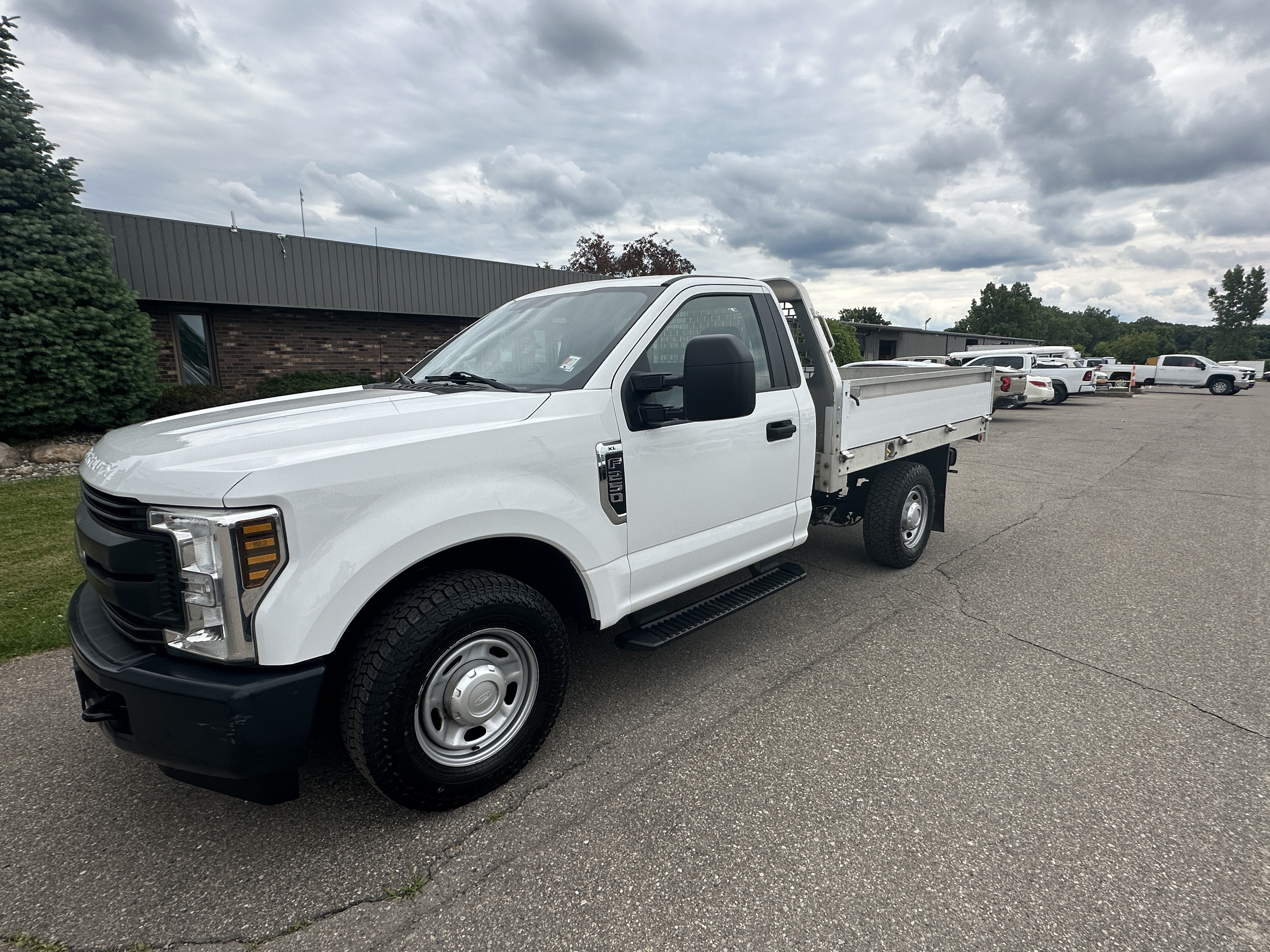2018 FORD F250 XL FLAT BED TRUCK (HOME DEPOT FLAT BED TRUCK) in Swartz Creek, MI