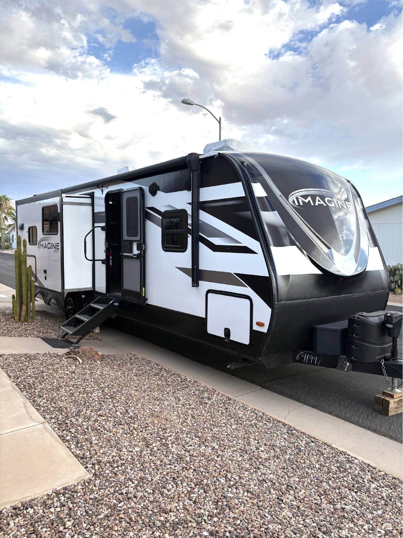 A photo of this 2023 Grand Design IMAGINE 2670MK