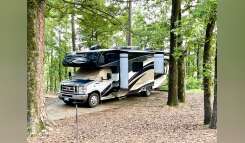 2018 Coachmen LEPRECHAUN 260DS FORD RV