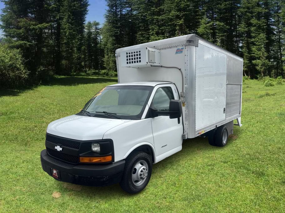 2015 CHEVROLET Express Commercial Cutaway in Grants Pass, OR