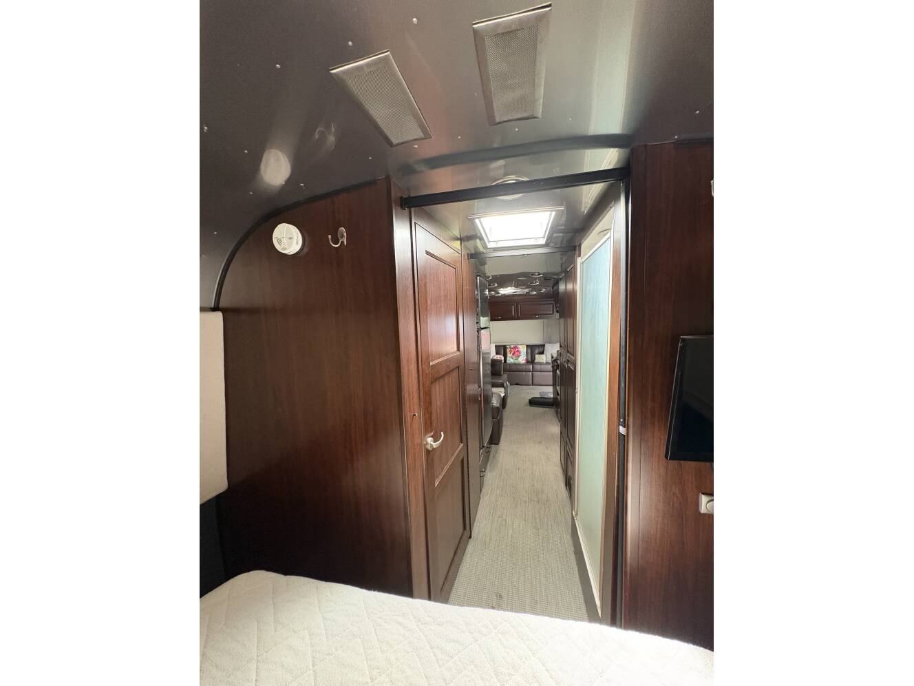 A photo of this 2016 Airstream CLASSIC 30