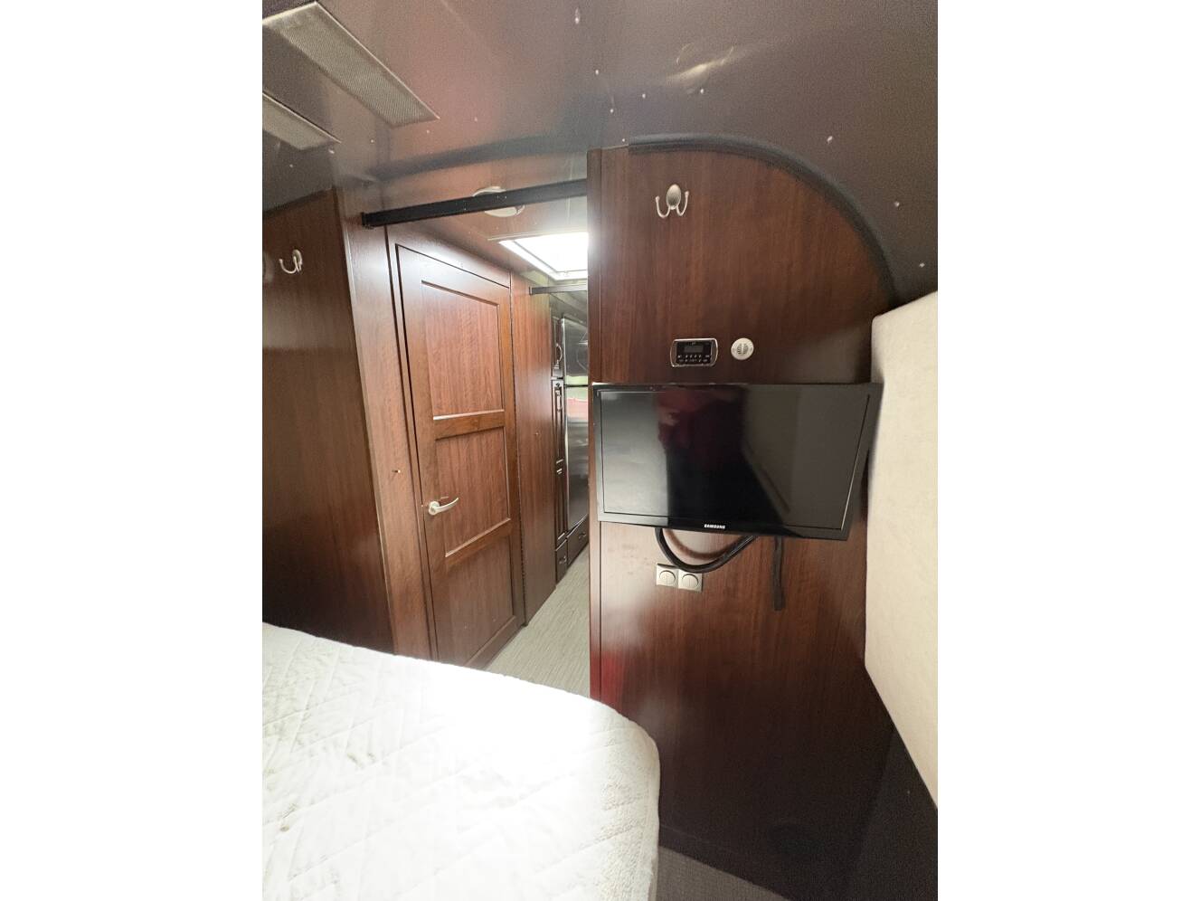A photo of this 2016 Airstream CLASSIC 30