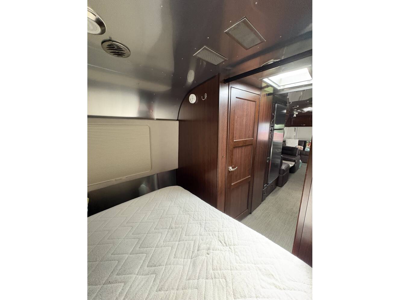 A photo of this 2016 Airstream CLASSIC 30