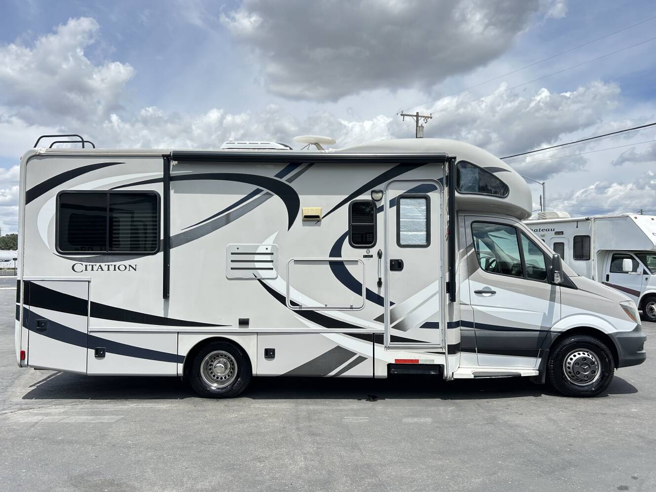 A photo of this 2014 Thor Motor Coach citation 24s