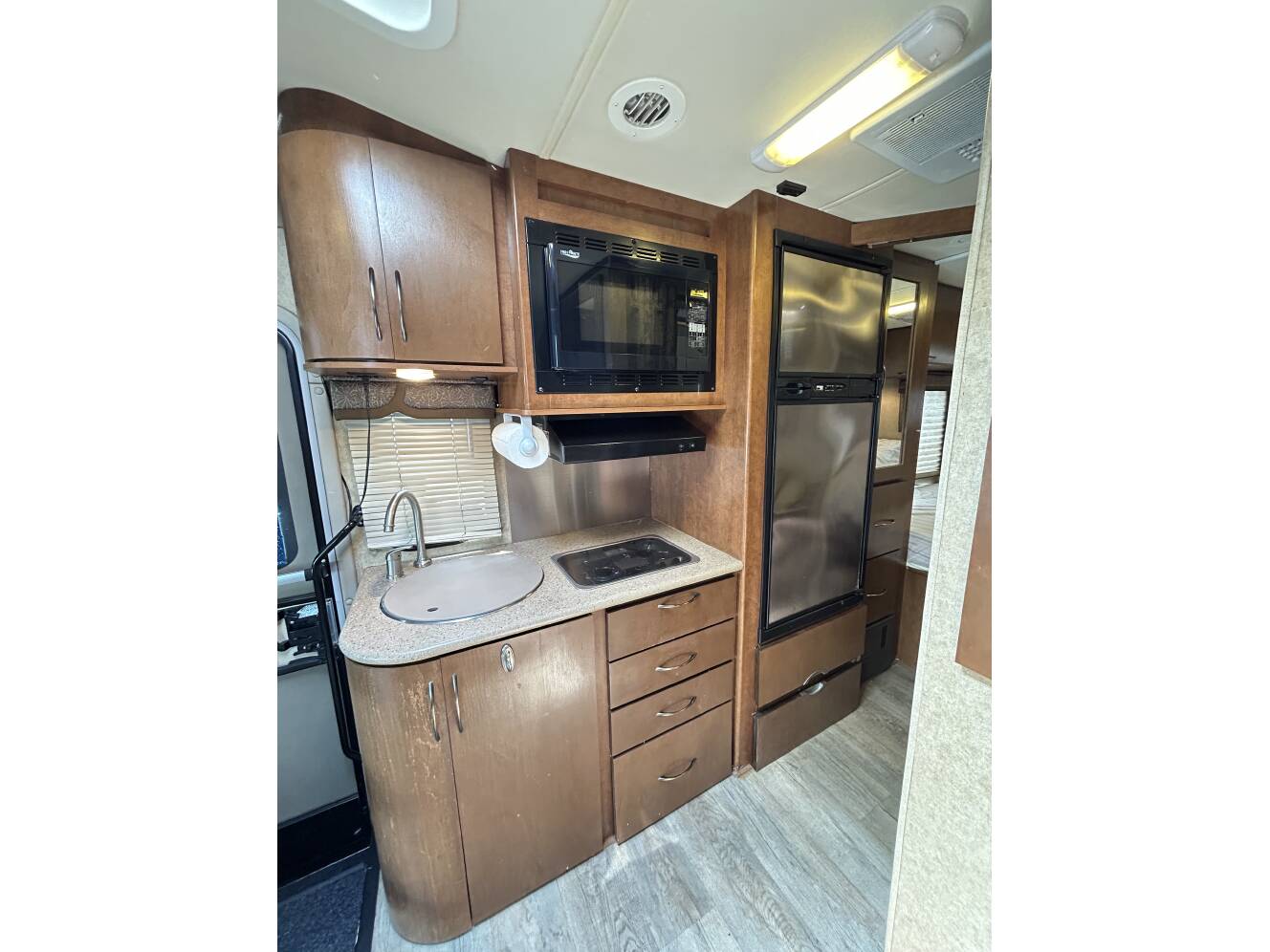 A photo of this 2014 Thor Motor Coach citation 24s
