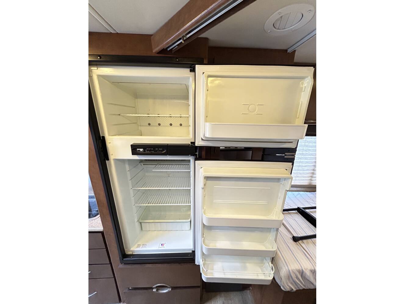 A photo of this 2014 Thor Motor Coach citation 24s