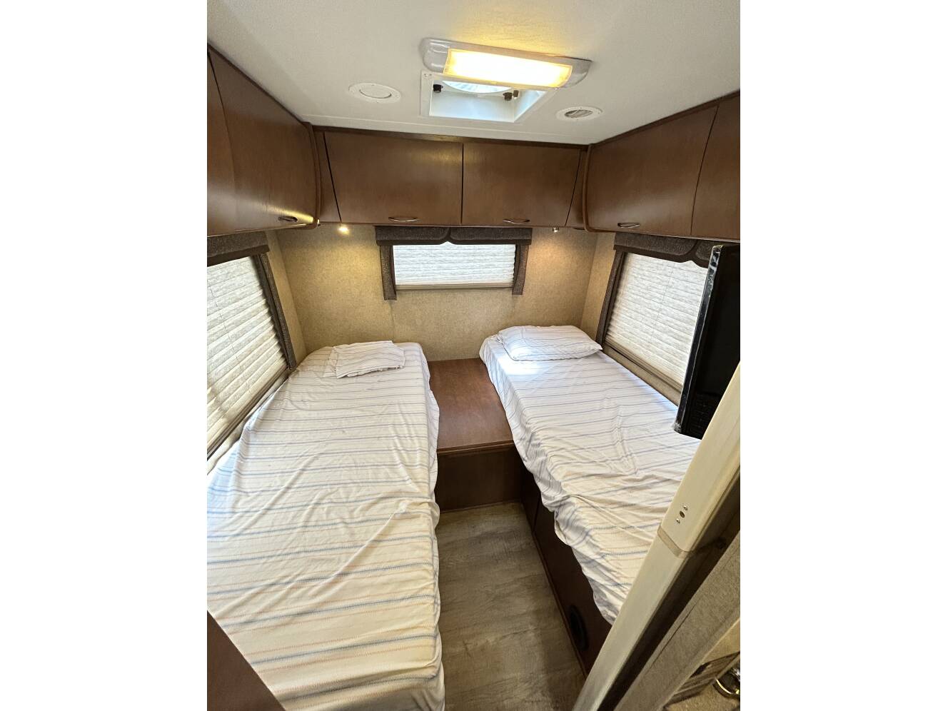 A photo of this 2014 Thor Motor Coach citation 24s