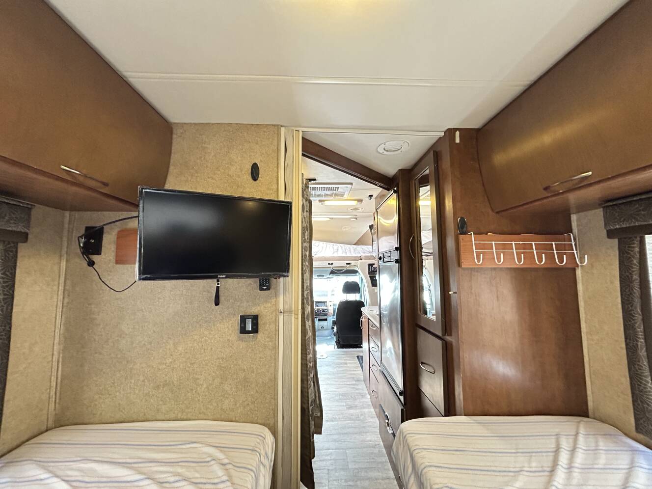 A photo of this 2014 Thor Motor Coach citation 24s