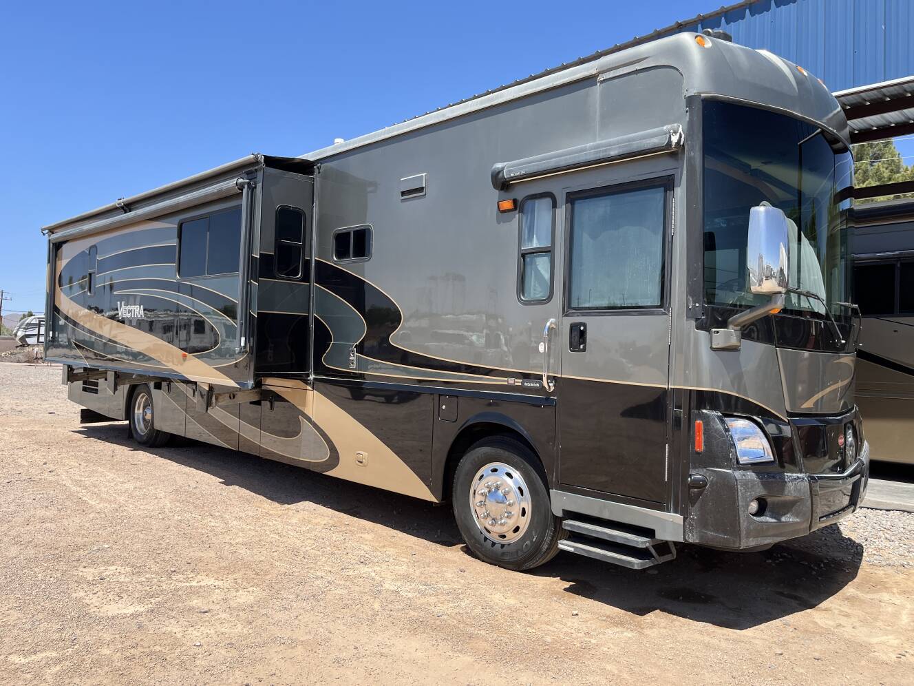 A photo of this 2007 Winnebago Vectra 40TD