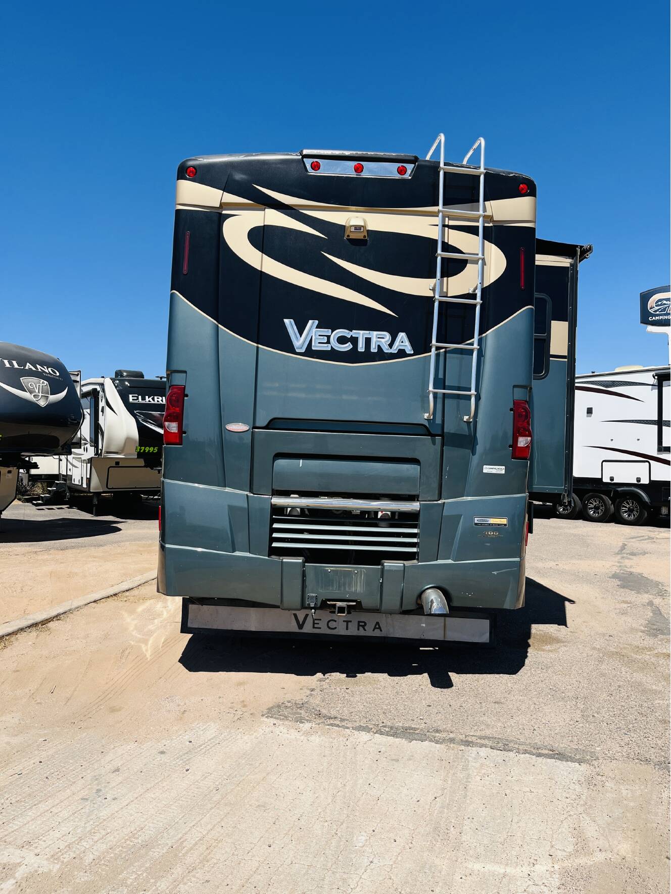 A photo of this 2007 Winnebago Vectra 40TD