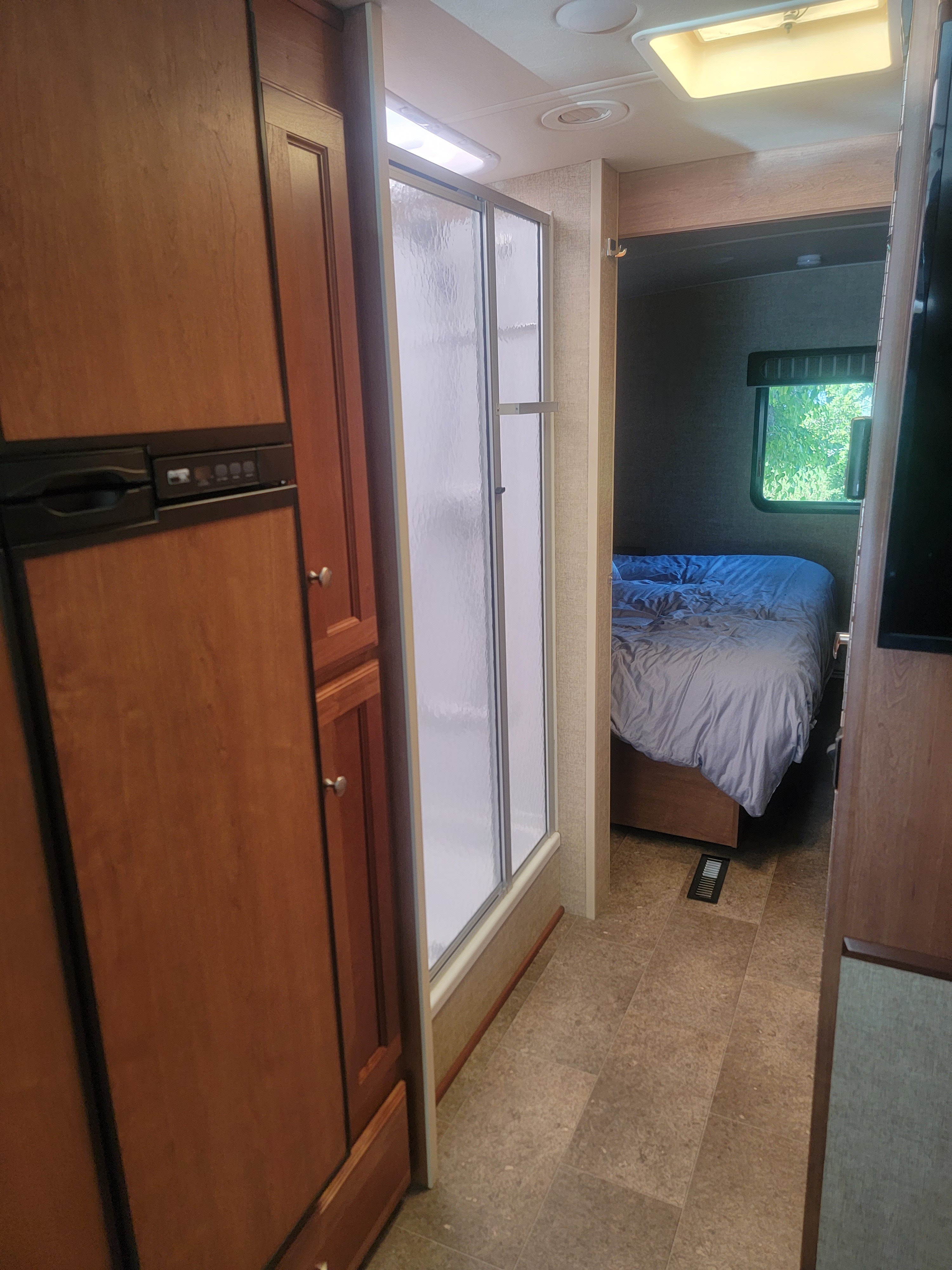 2017 Winnebago VISTA 33T in covina CA