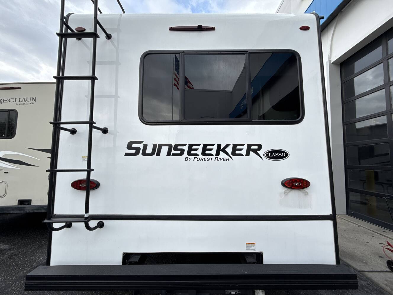 A photo of this 2024 Forest River SUNSEEKER 3010DSF