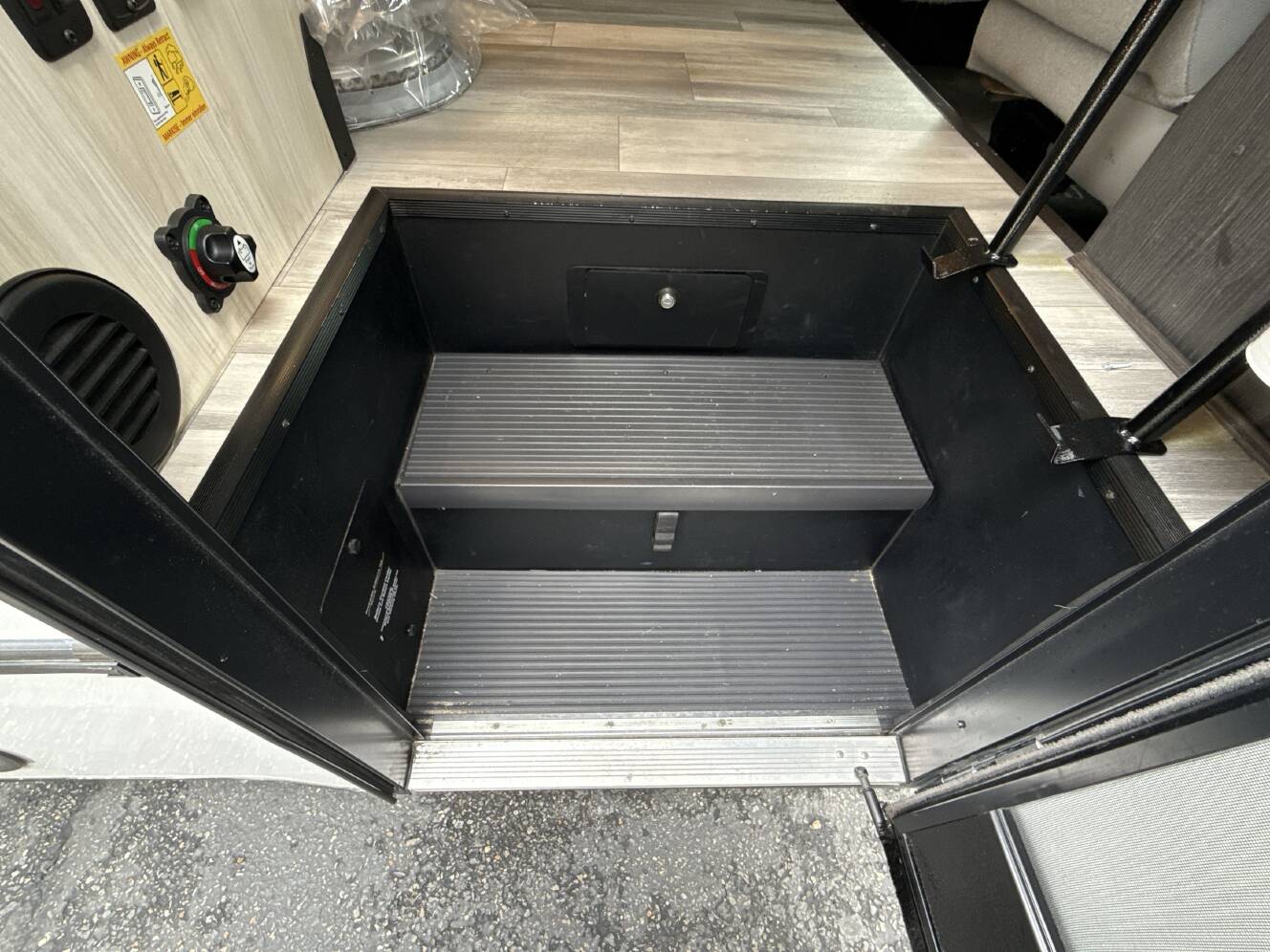 A photo of this 2024 Forest River SUNSEEKER 3010DSF