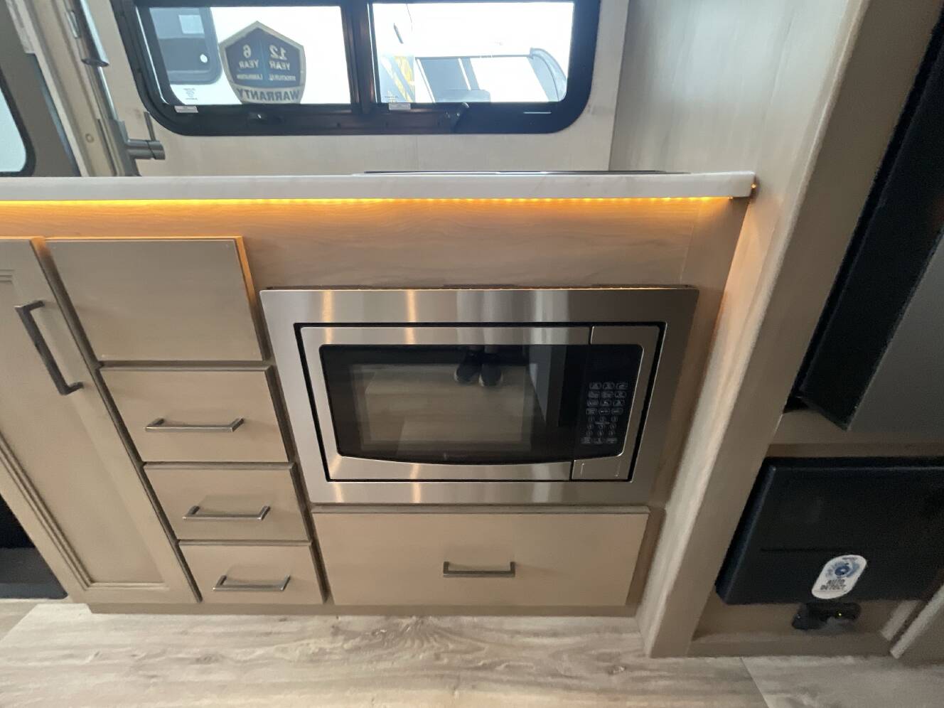 A photo of this 2027 Thor FREEDOM TRAVELER A24