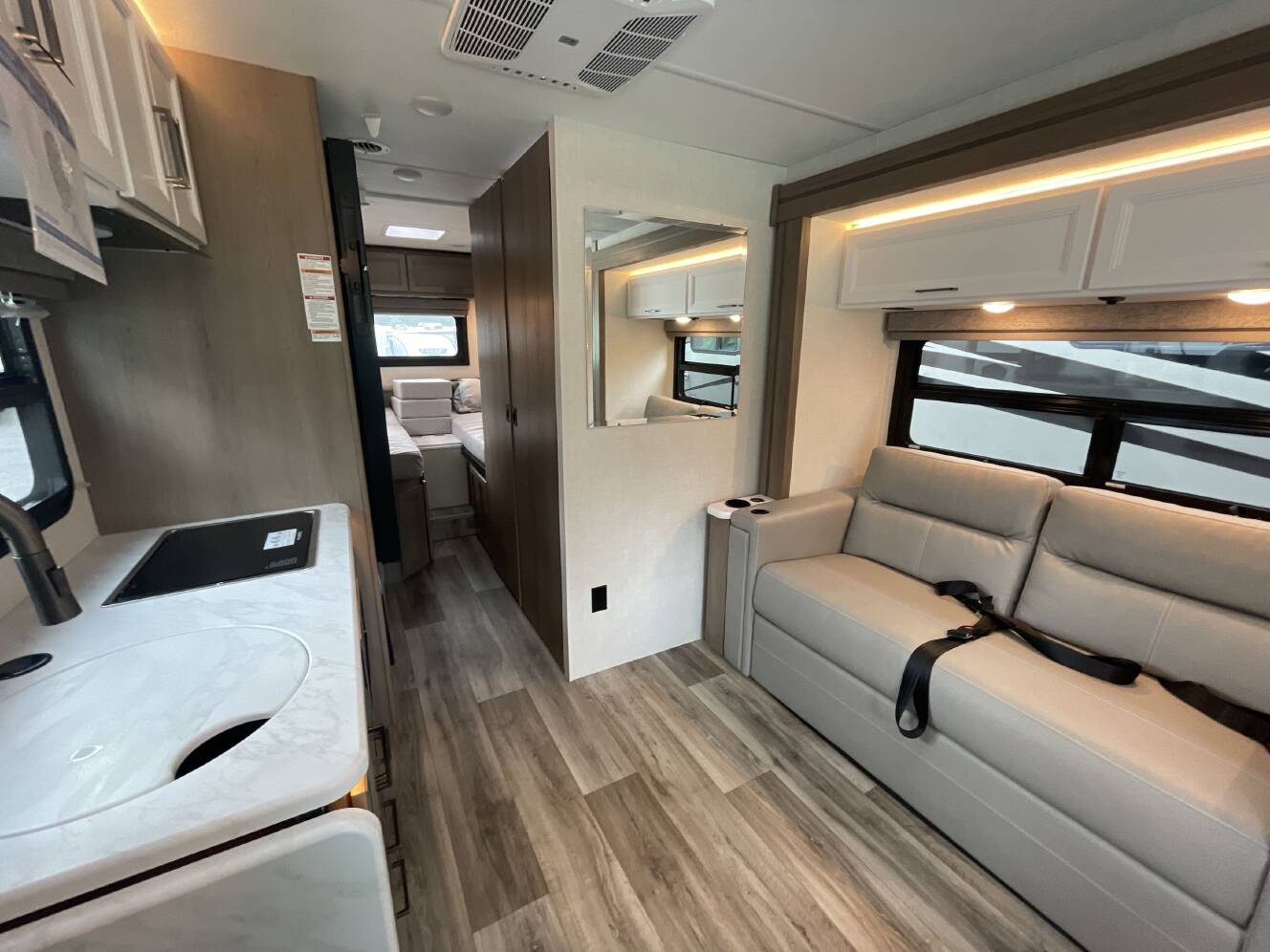 A photo of this 2027 Thor FREEDOM TRAVELER A24