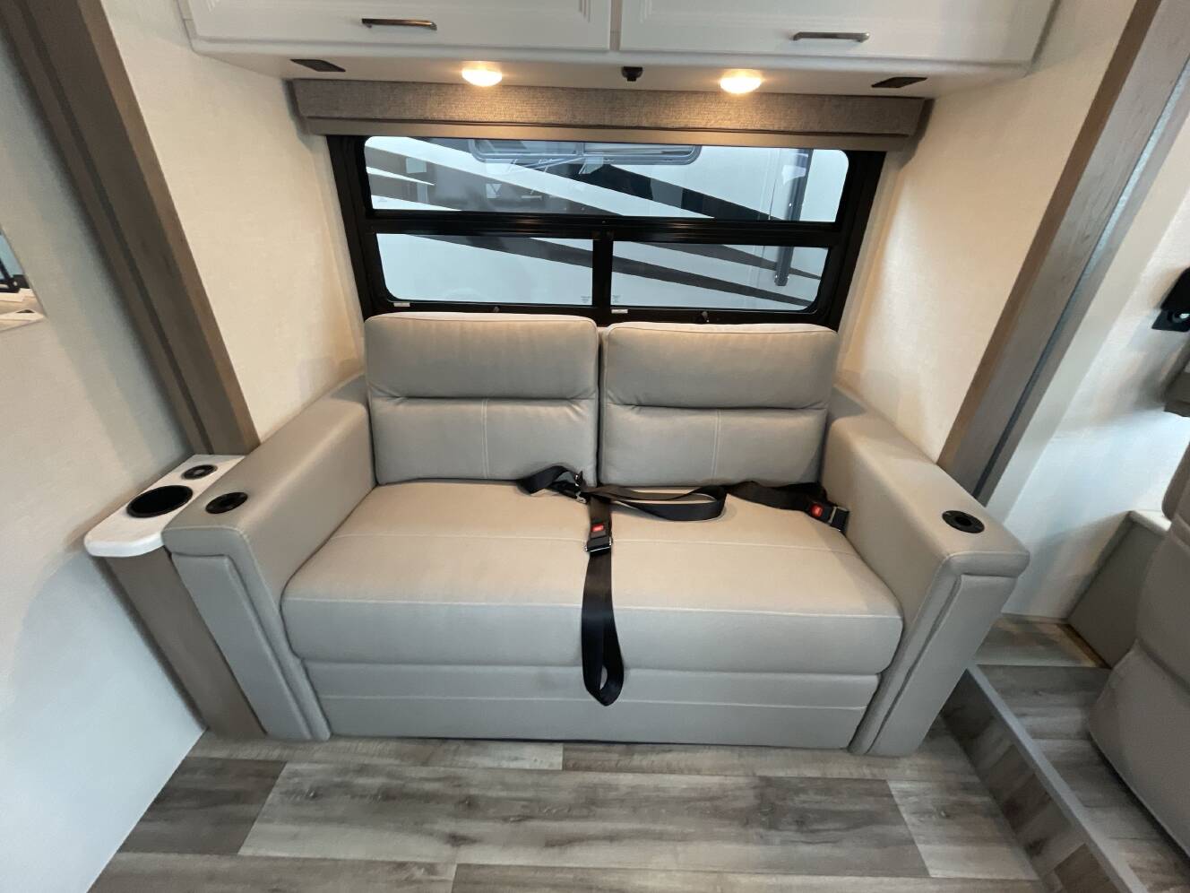 A photo of this 2027 Thor FREEDOM TRAVELER A24