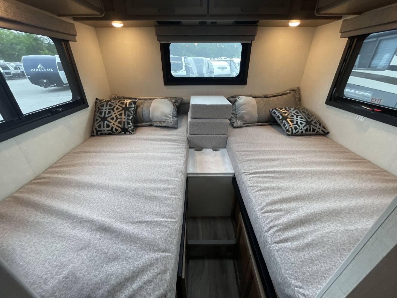 A photo of this 2027 Thor FREEDOM TRAVELER A24