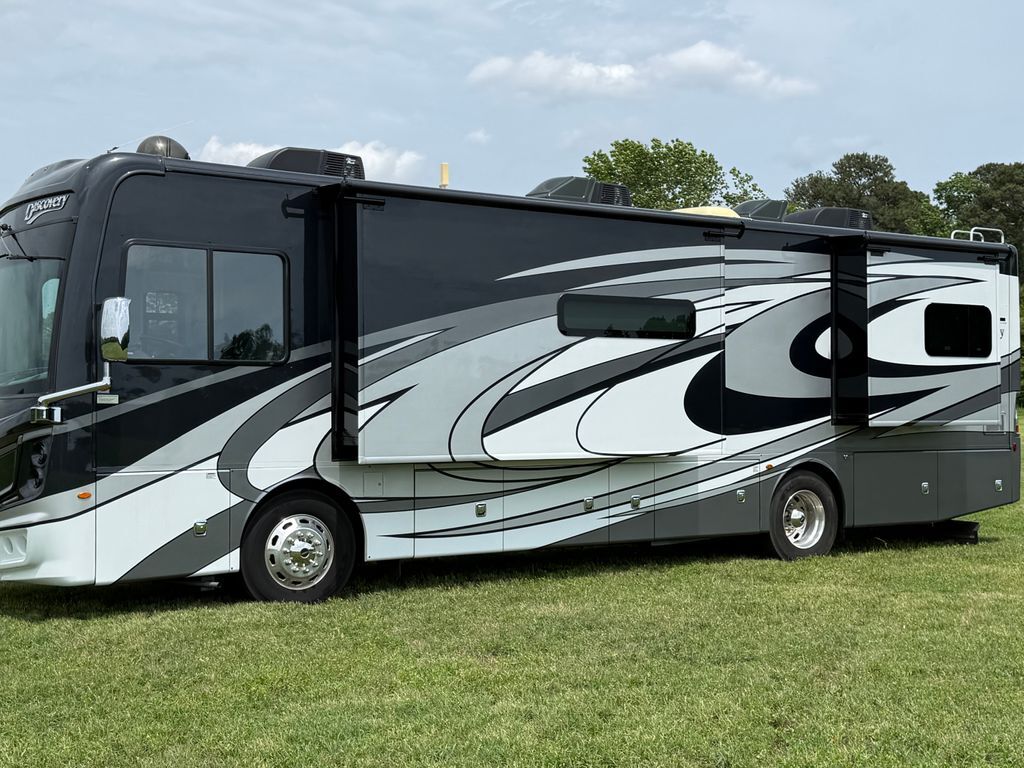 2021 Fleetwood Discovery LXE 36HQ in clinton NC