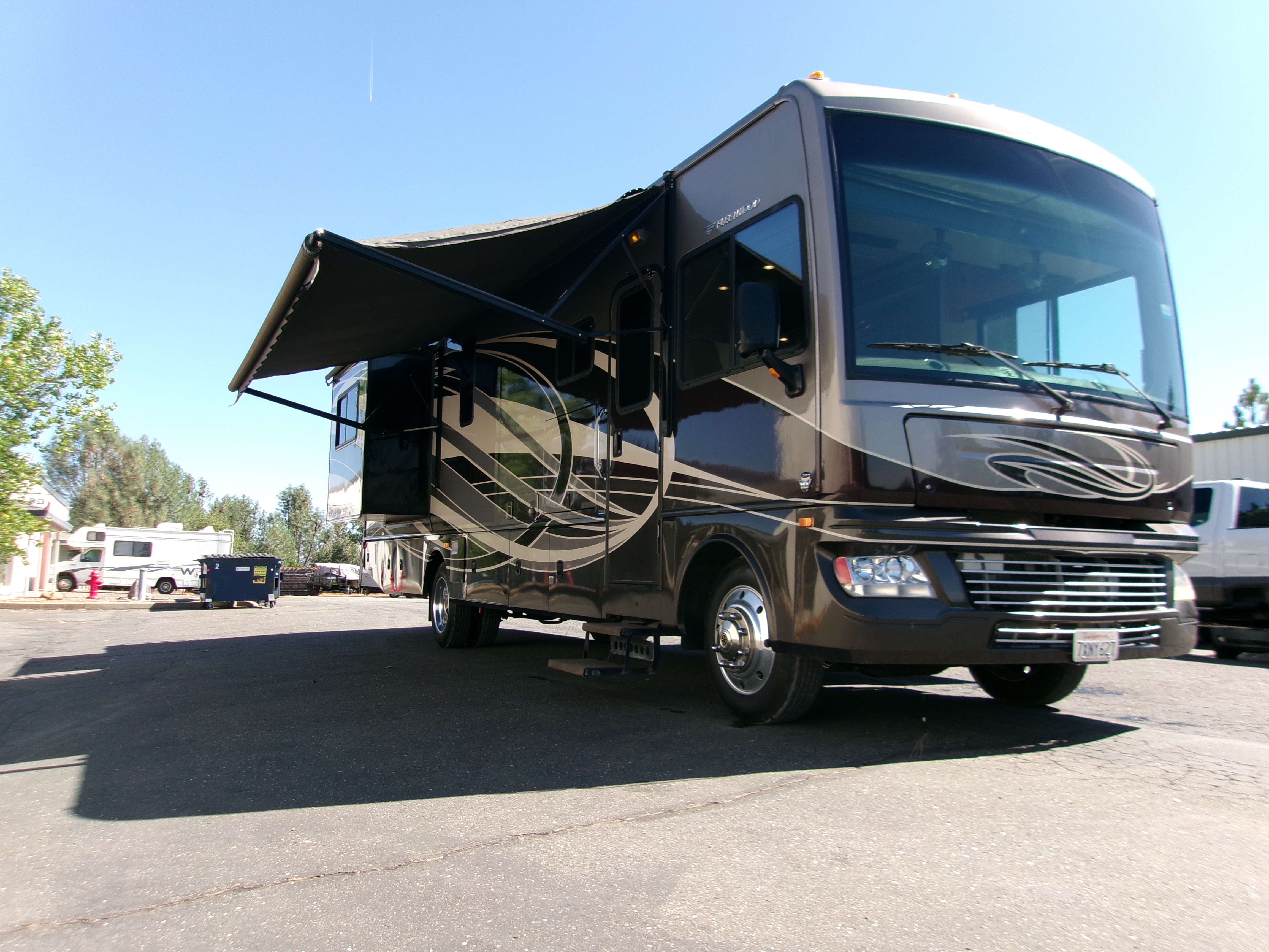 2015 Fleetwood BOUNDER 35K RV