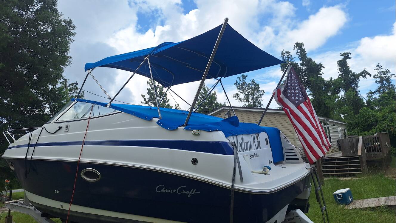 A photo of this 1997 Chris-Craft 26 CROWNE
