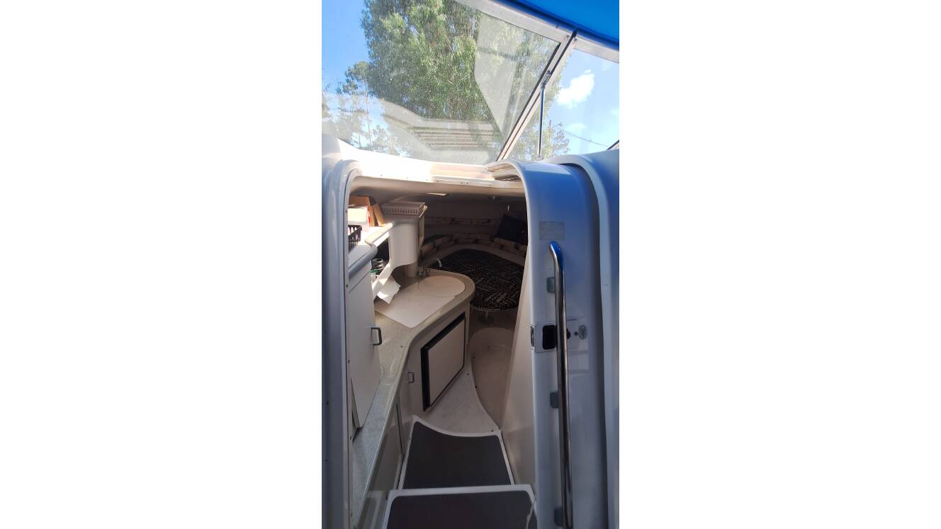 A photo of this 1997 Chris-Craft 26 CROWNE