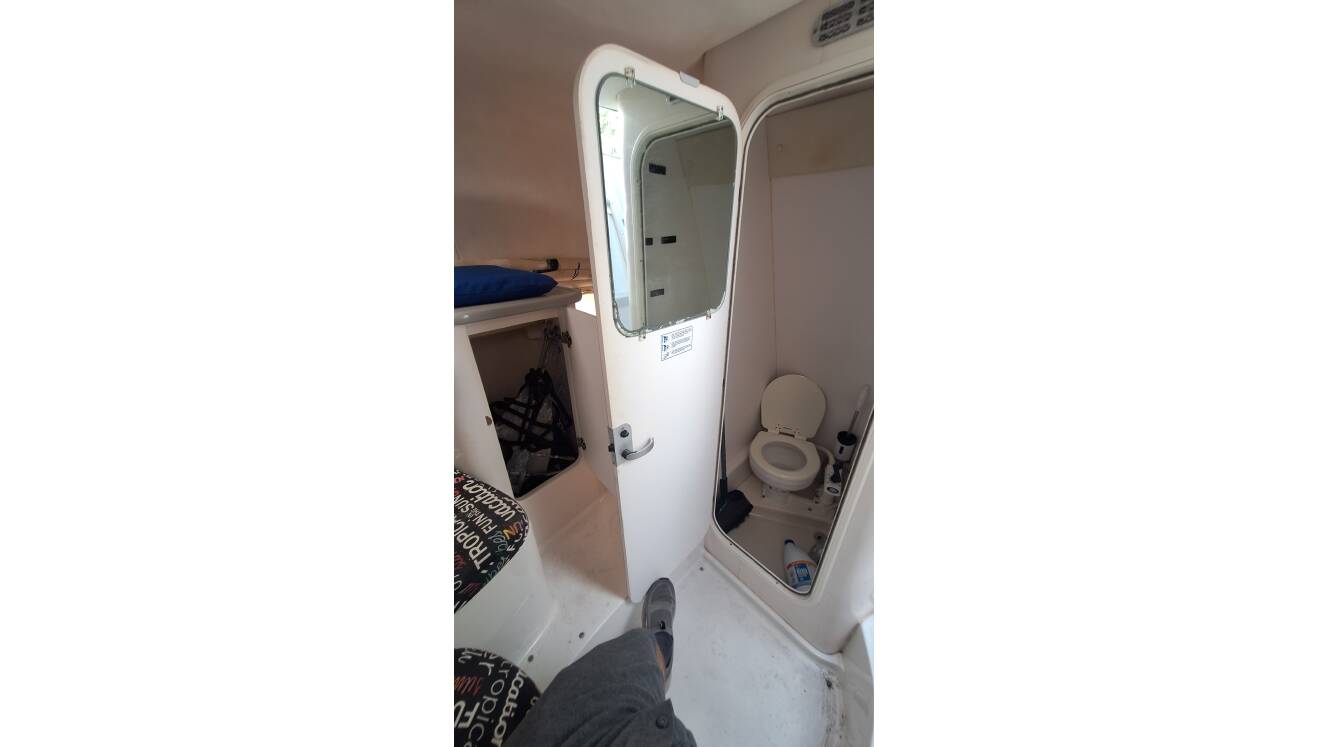 A photo of this 1997 Chris-Craft 26 CROWNE
