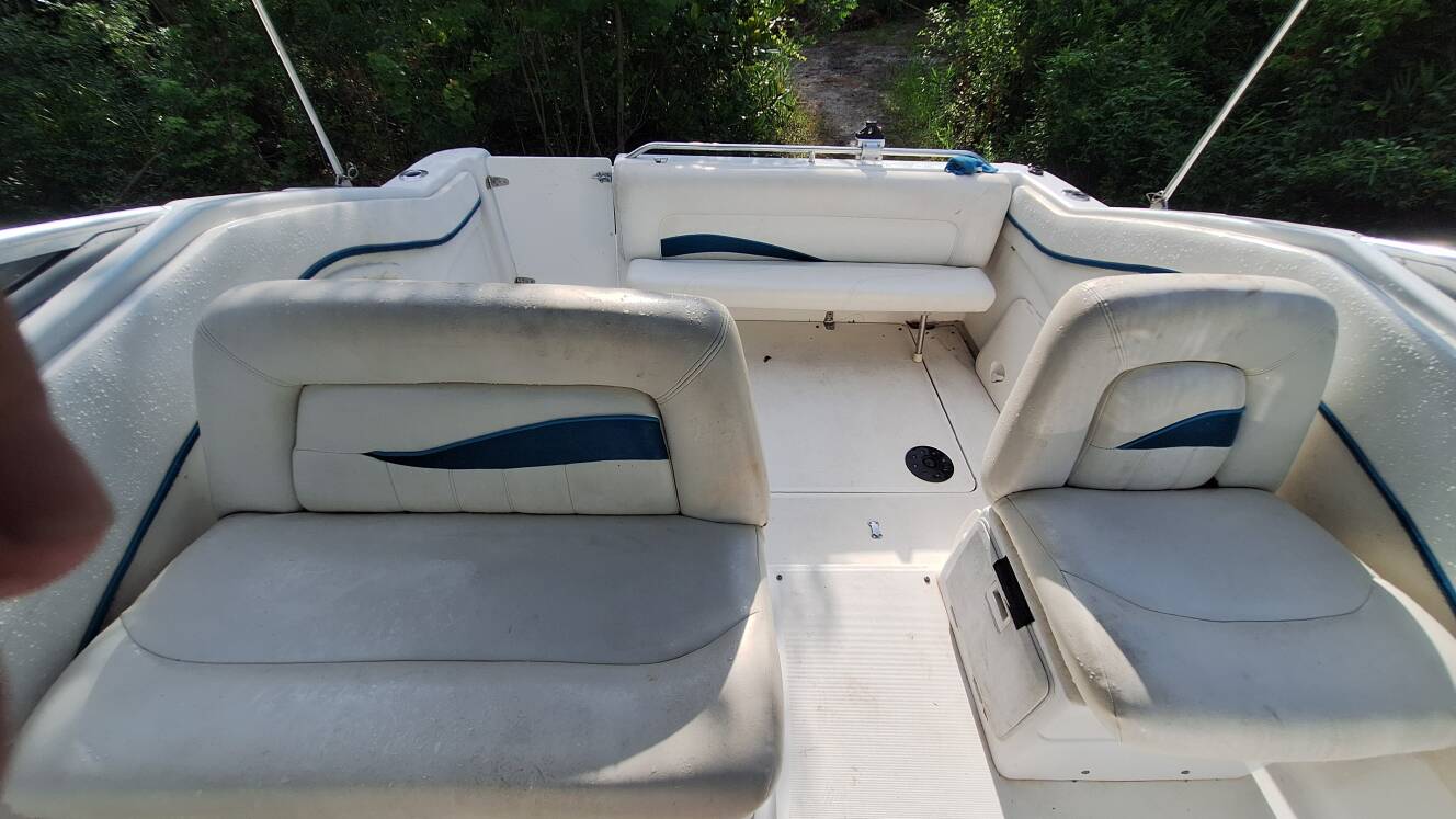 A photo of this 1997 Chris-Craft 26 CROWNE