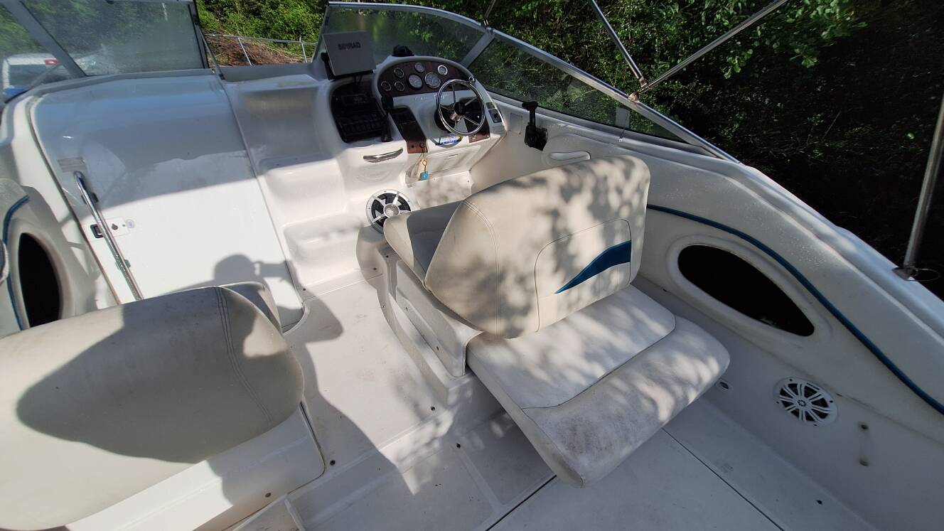 A photo of this 1997 Chris-Craft 26 CROWNE