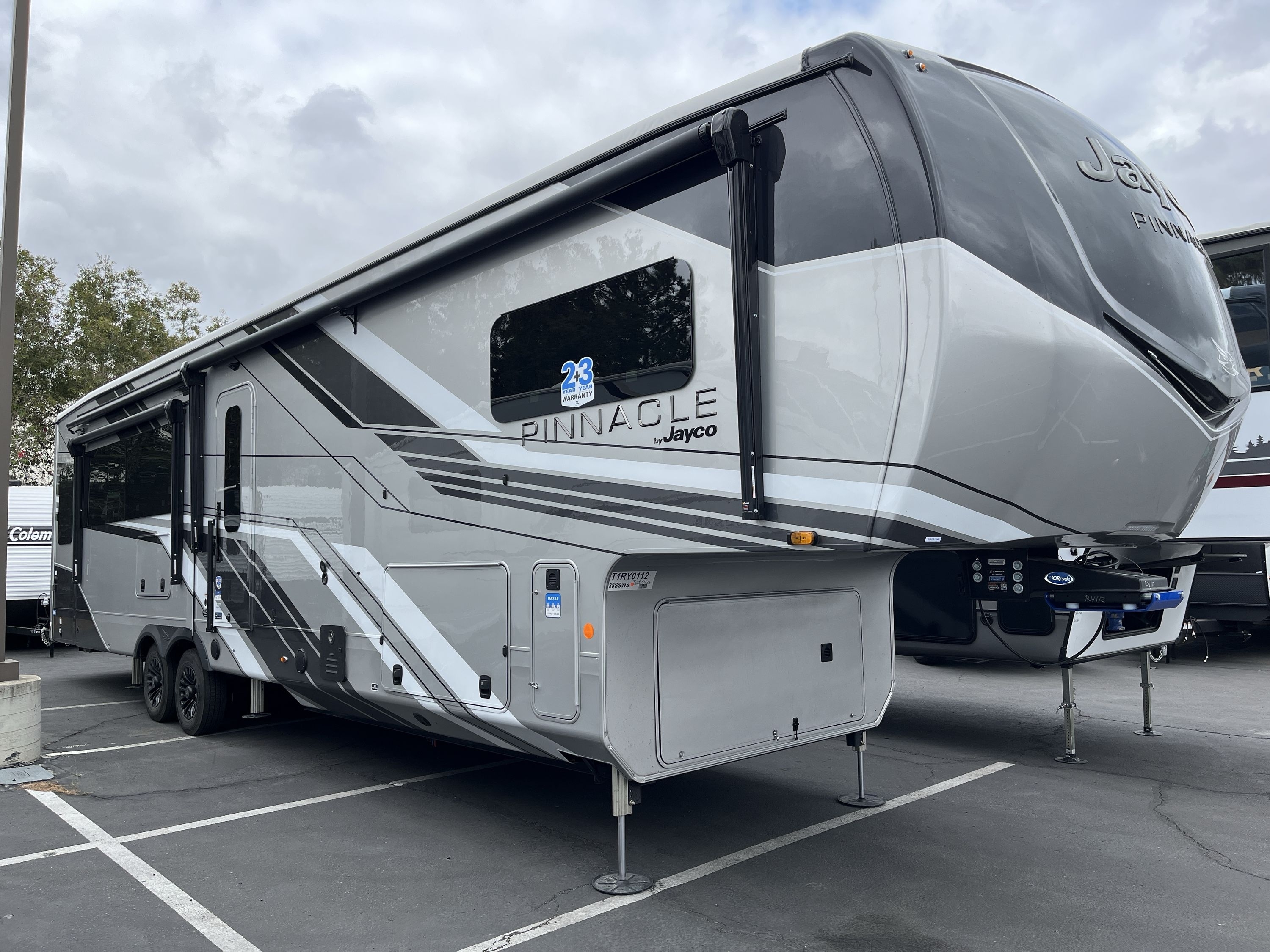 2026 Jayco PINNACLE 38SSWS in san diego CA