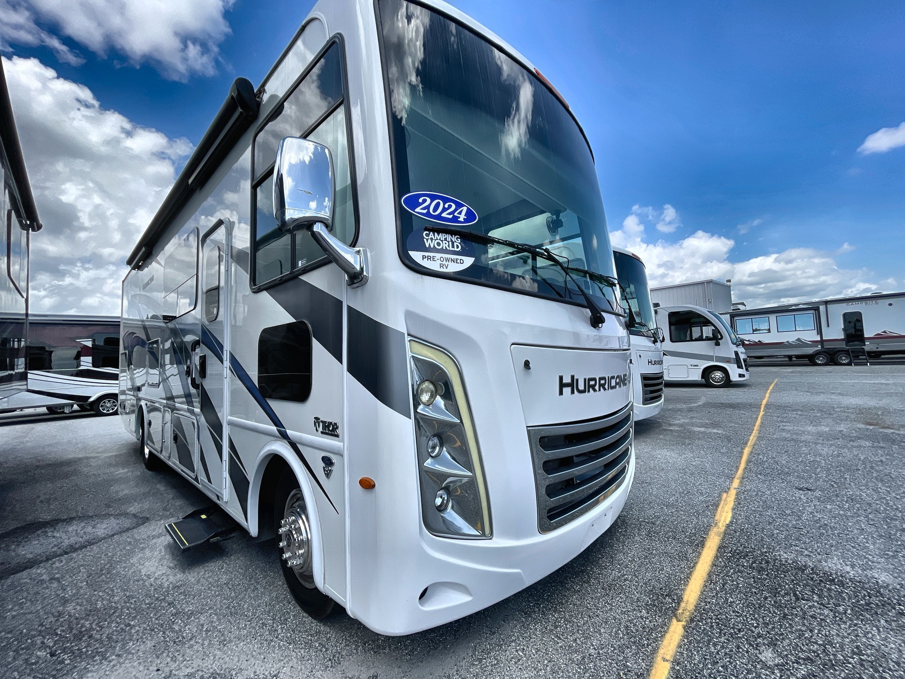 2024 Thor HURRICANE 29M RV