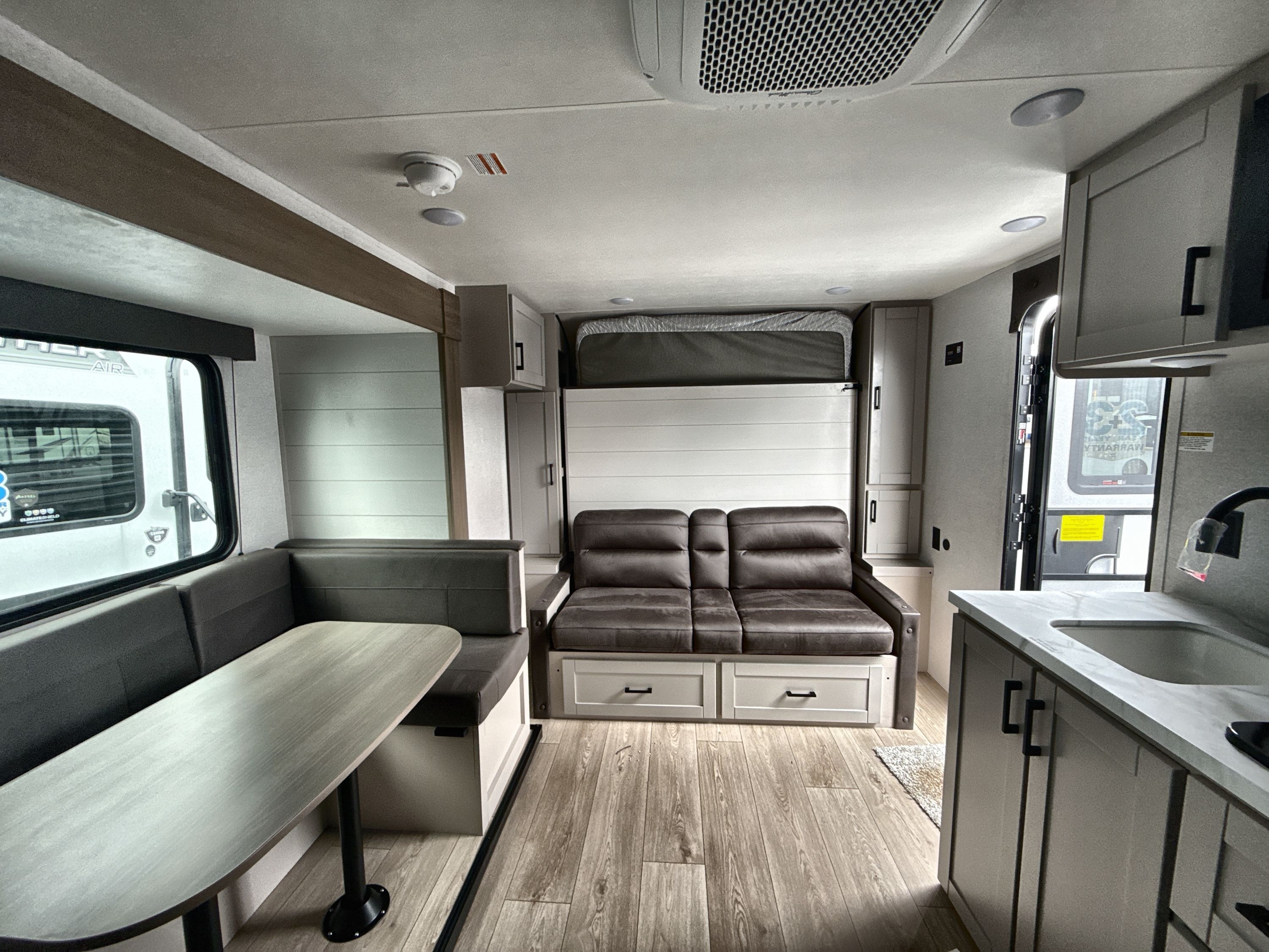 2027 Jayco JAY FLIGHT 197MB in roscoe IL