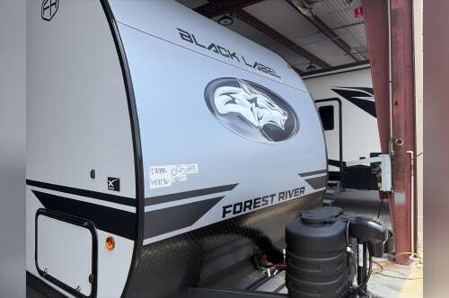 2027 Forest River GREY WOLF BLACK LABEL 22RRBL in bartow FL