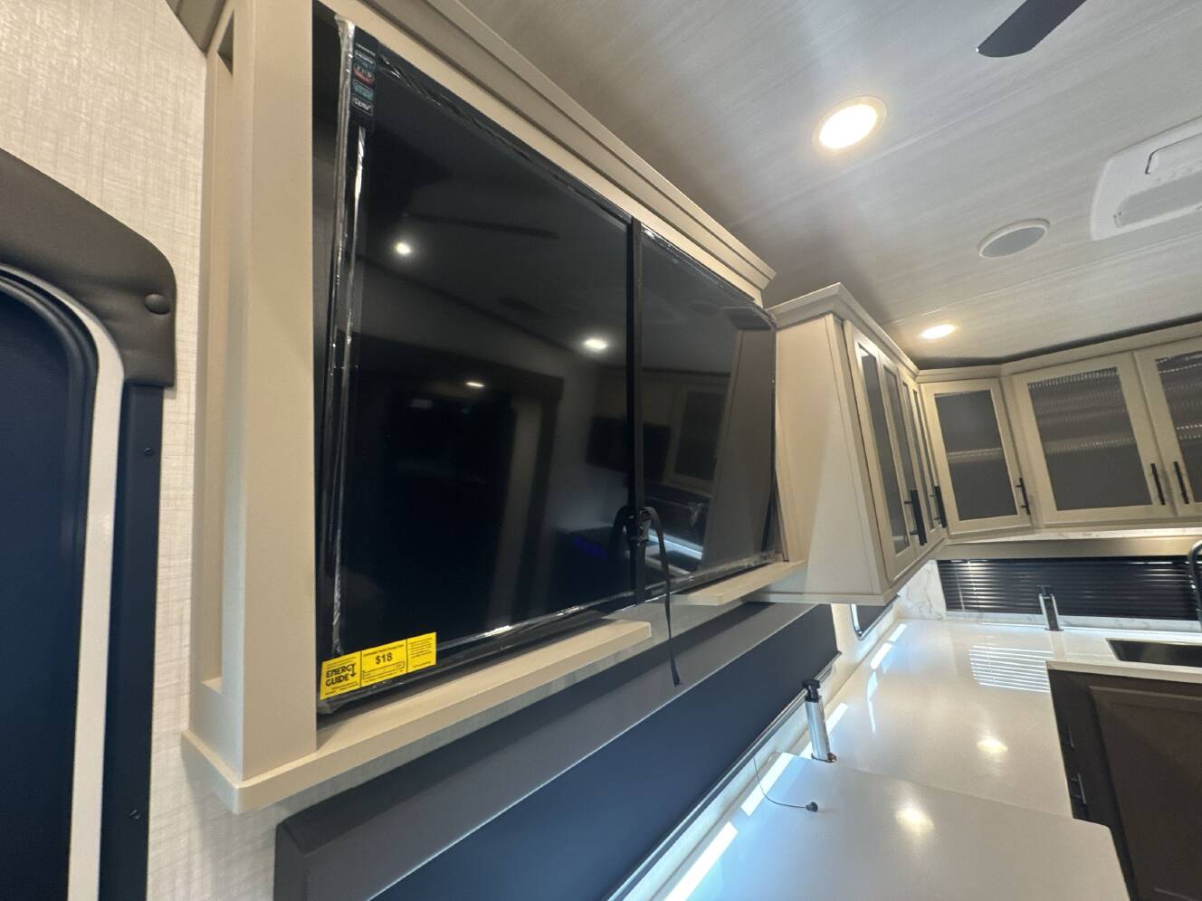 A photo of this 2027 Keystone COUGAR 260MLE