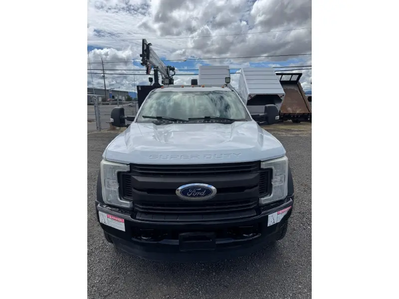 2017 FORD F550