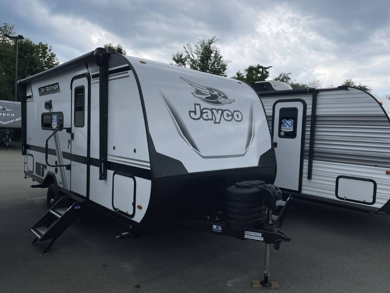 A photo of this 2027 Jayco JAY FEATHER AIR 16RB