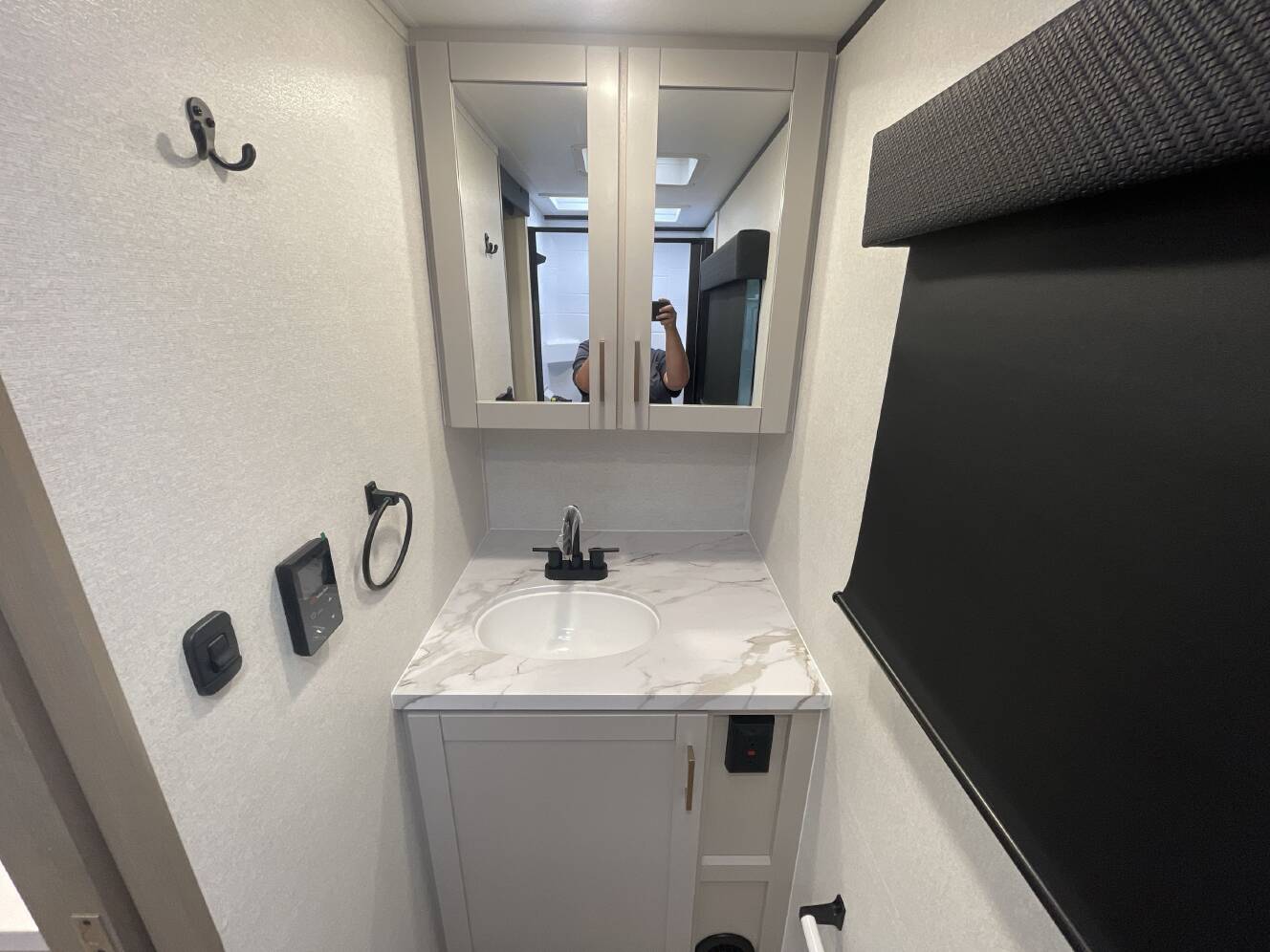 A photo of this 2027 Jayco JAY FEATHER AIR 16RB