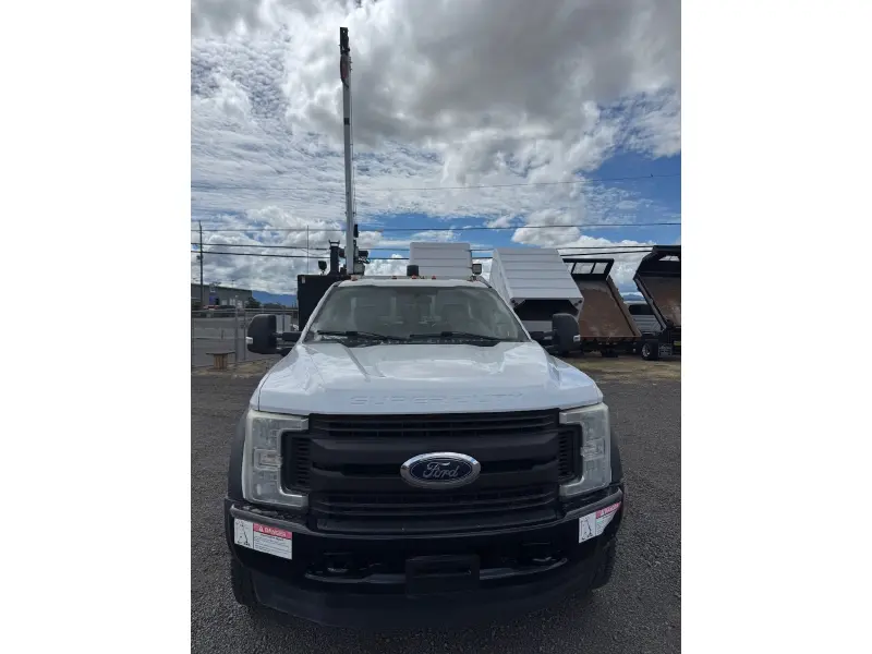2017 FORD F550