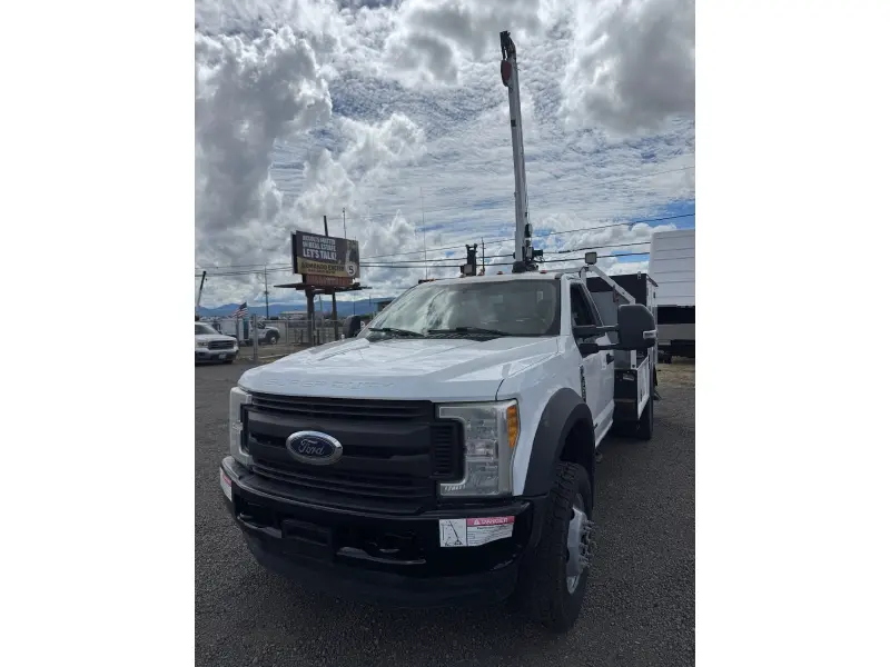 2017 FORD F550