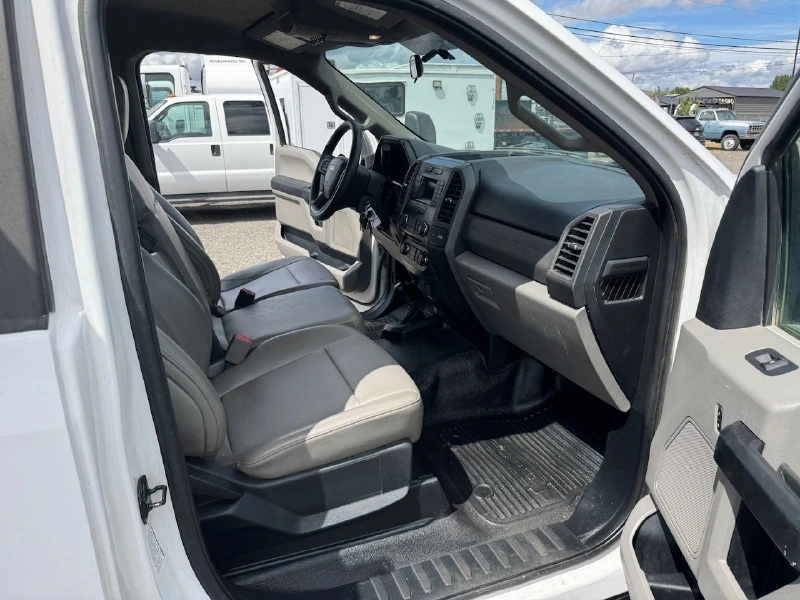 2017 FORD F550