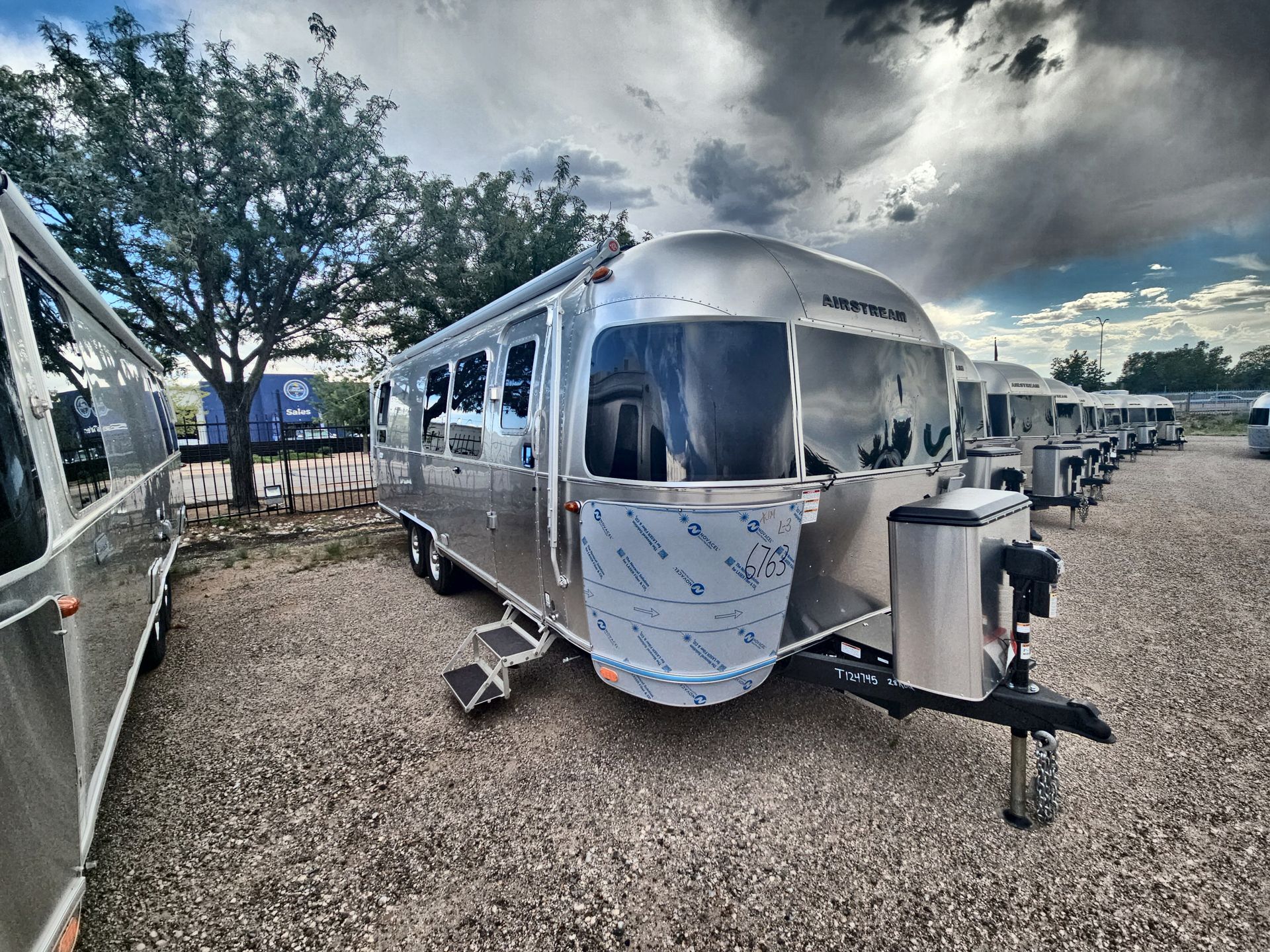 2025 Airstream Flying Cloud 28RB QUEEN RV