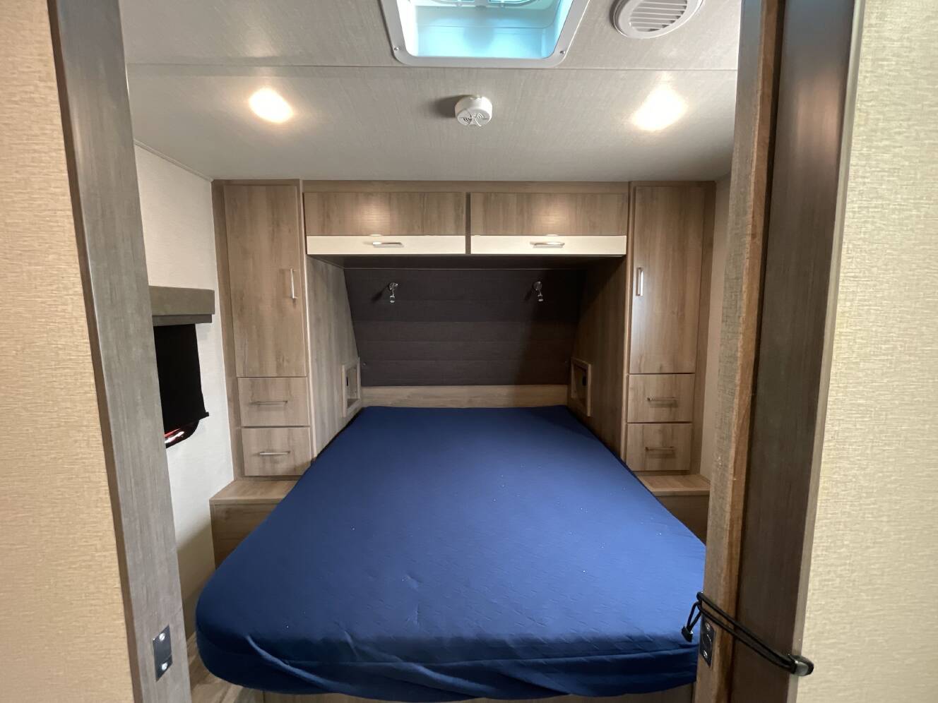 A photo of this 2022 Grand Design IMAGINE XLS 23LDE