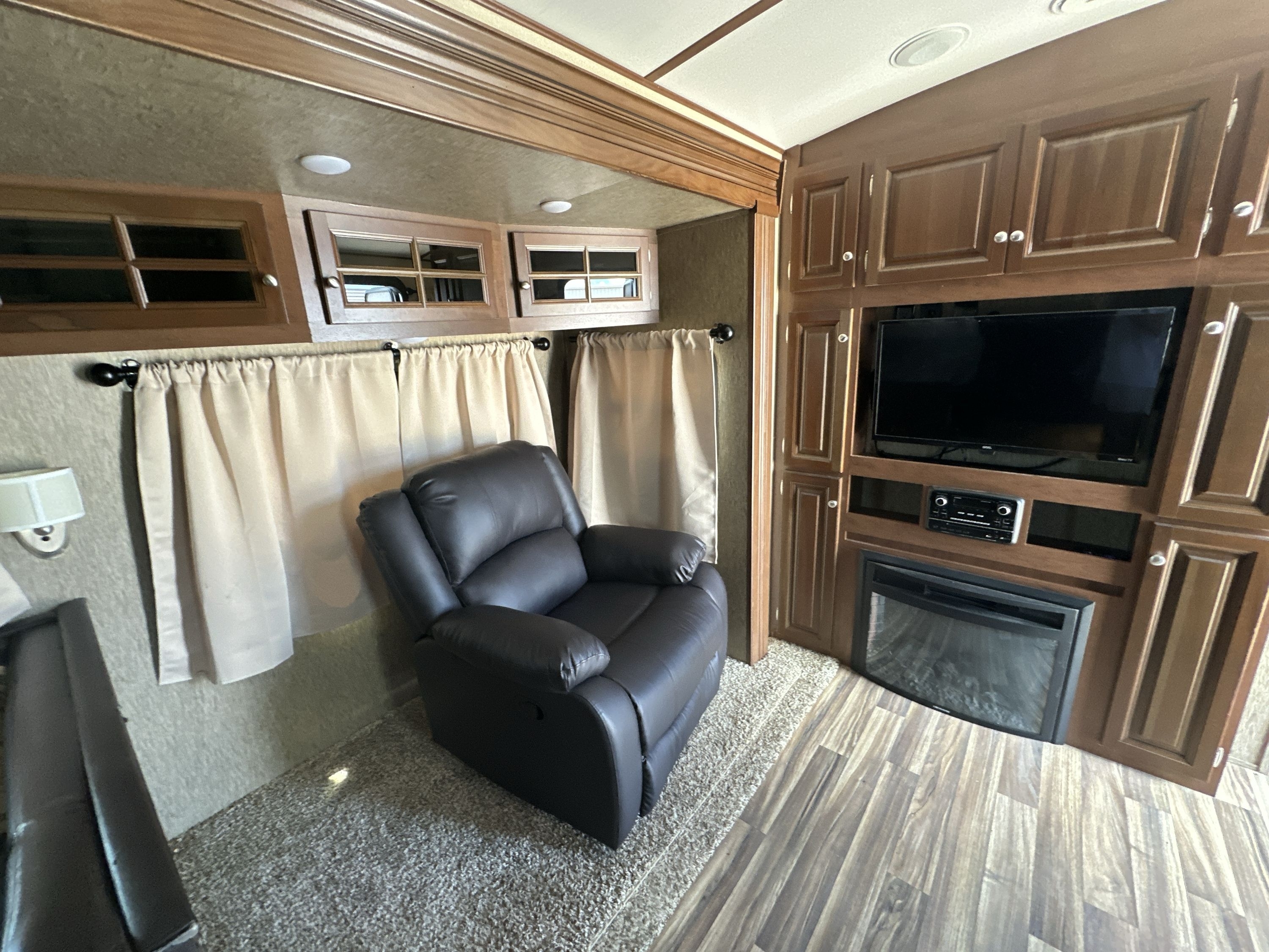 2015 Dutchmen DENALI 289RK in scott city MO