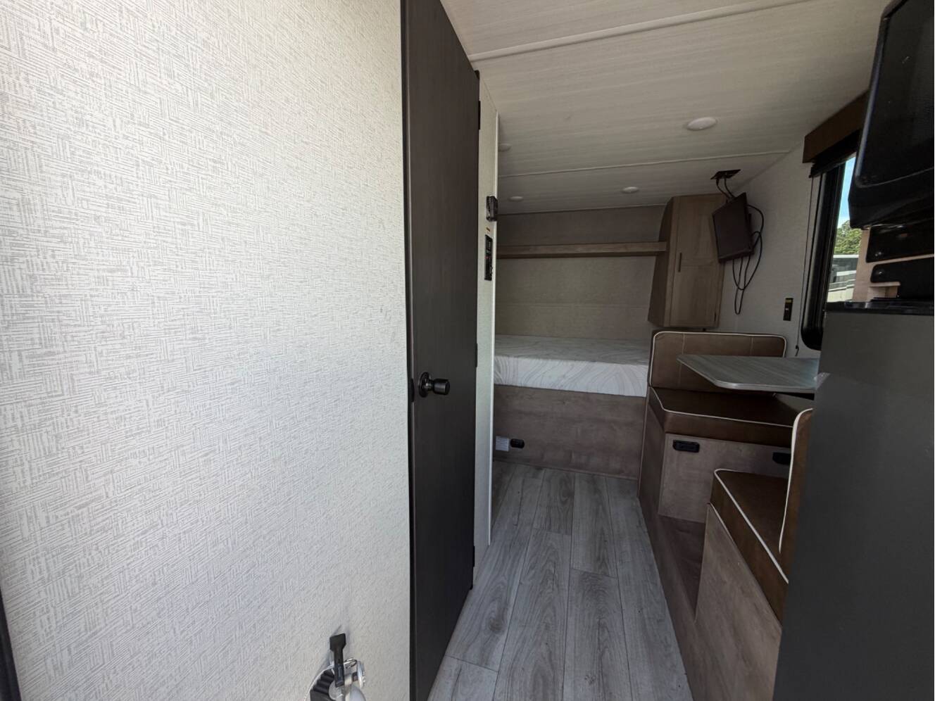 A photo of this 2025 Keystone SPRINGDALE CLASSIC 1400RE
