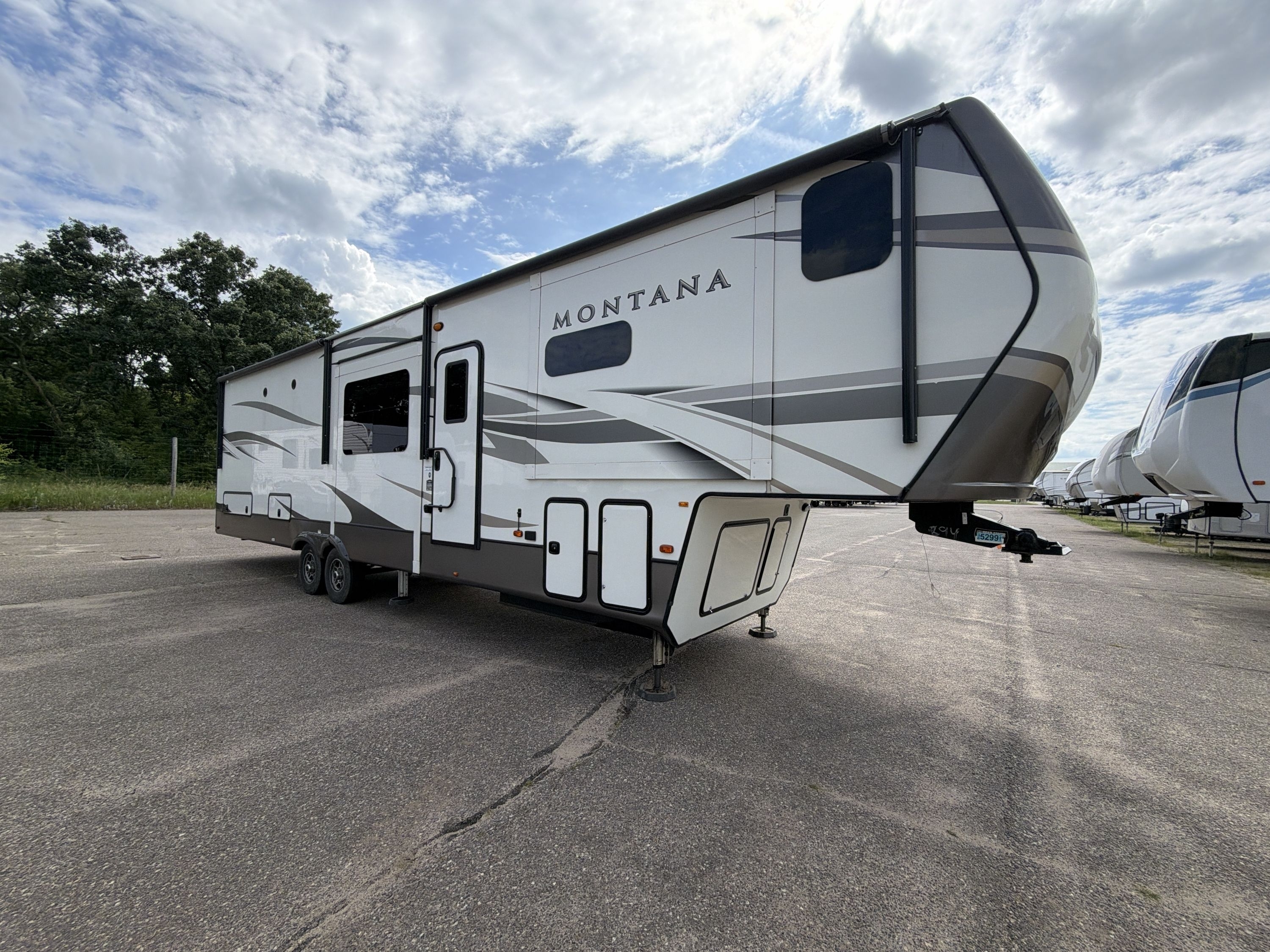 2020 Keystone MONTANA 3741FK RV