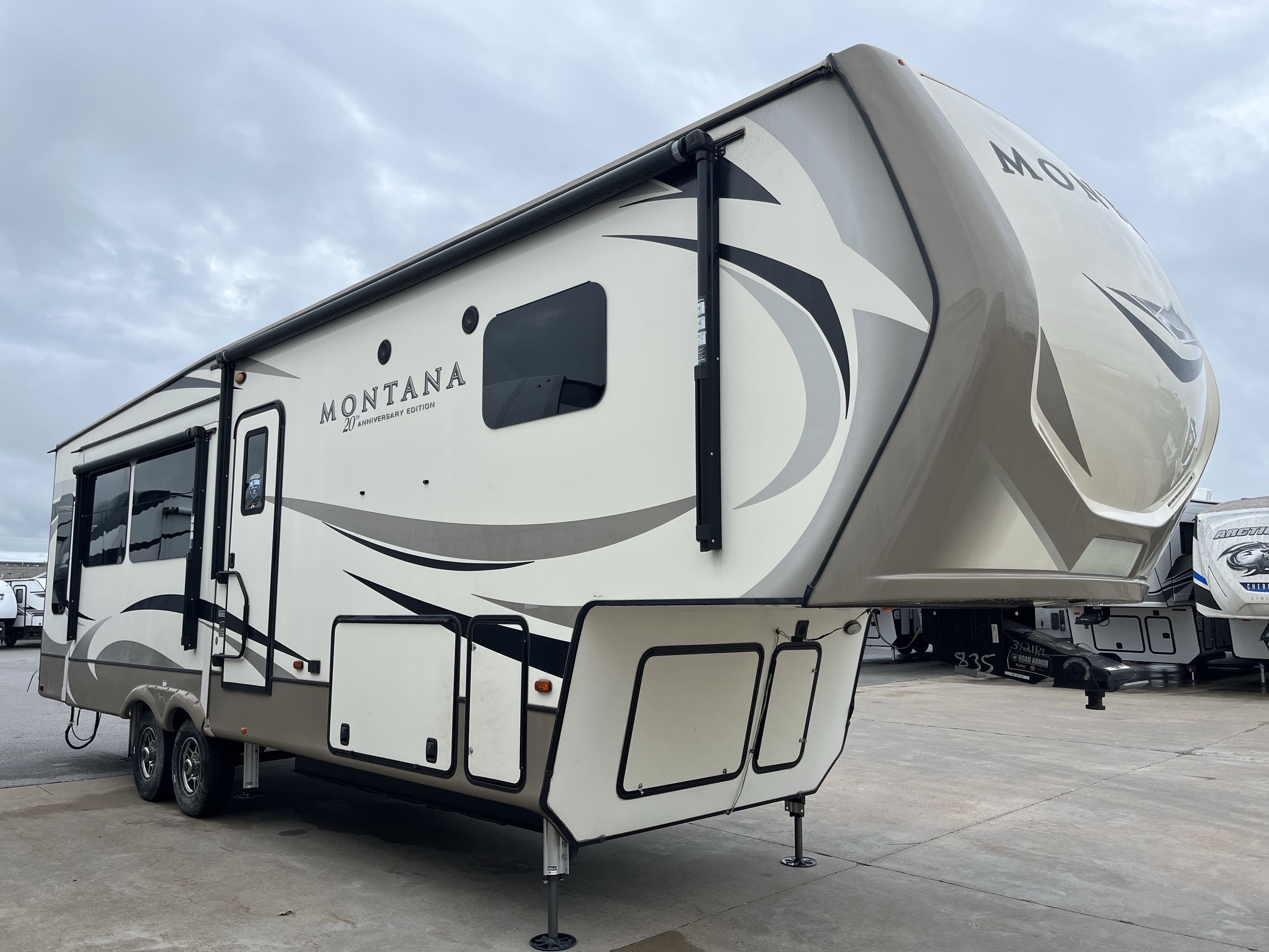 2019 Keystone MONTANA 20TH ANNIVERSARY 3121RL RV