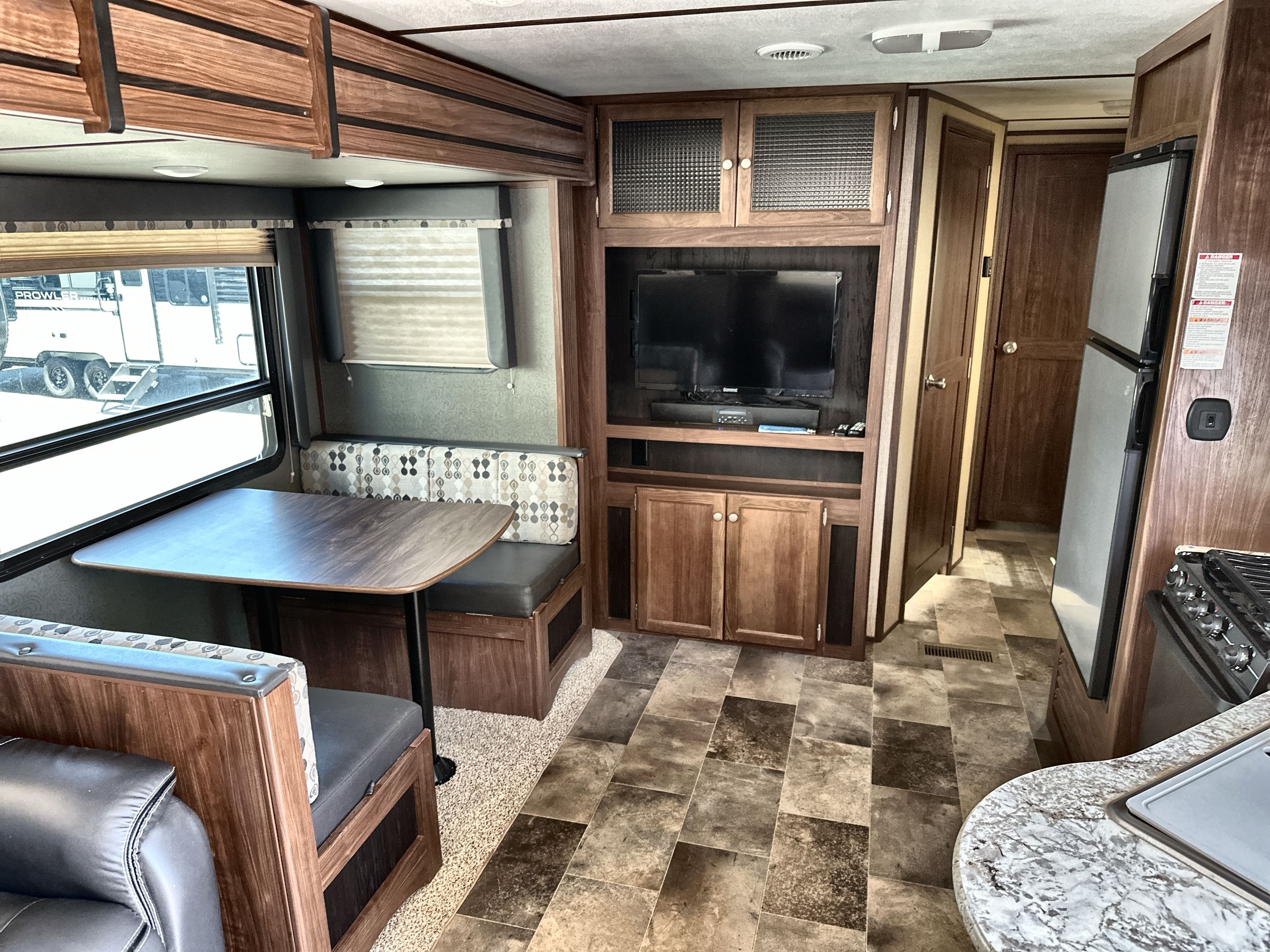 2018 Keystone SPRINTER CAMPFIRE 27RL in billings MT