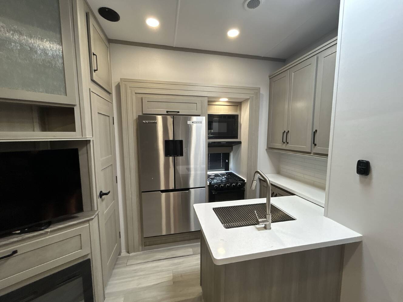 A photo of this 2025 Grand Design MOMENTUM G CLASS 350G